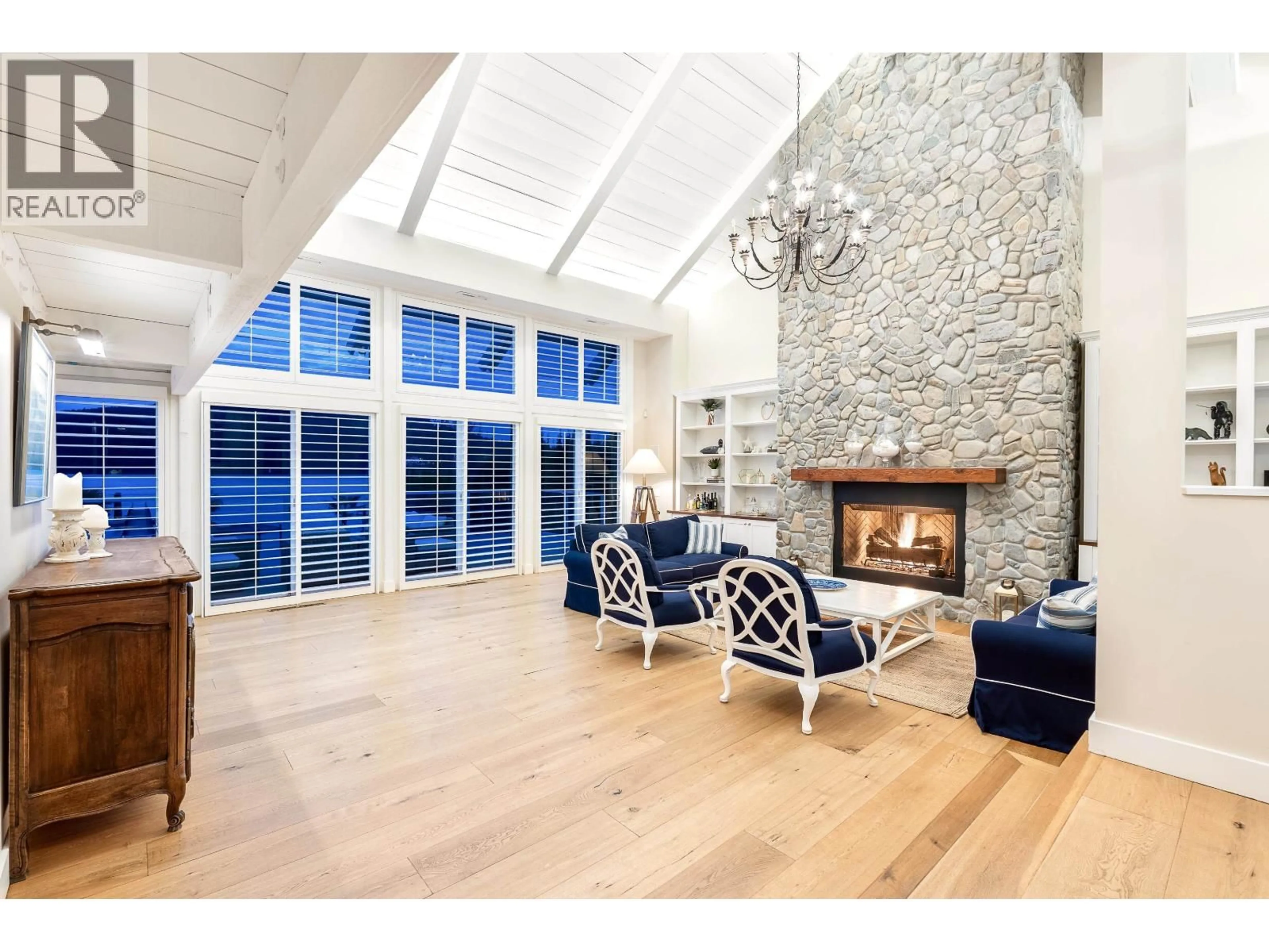 Unknown for 614 LOWRY LANE, North Vancouver British Columbia V7G1R3