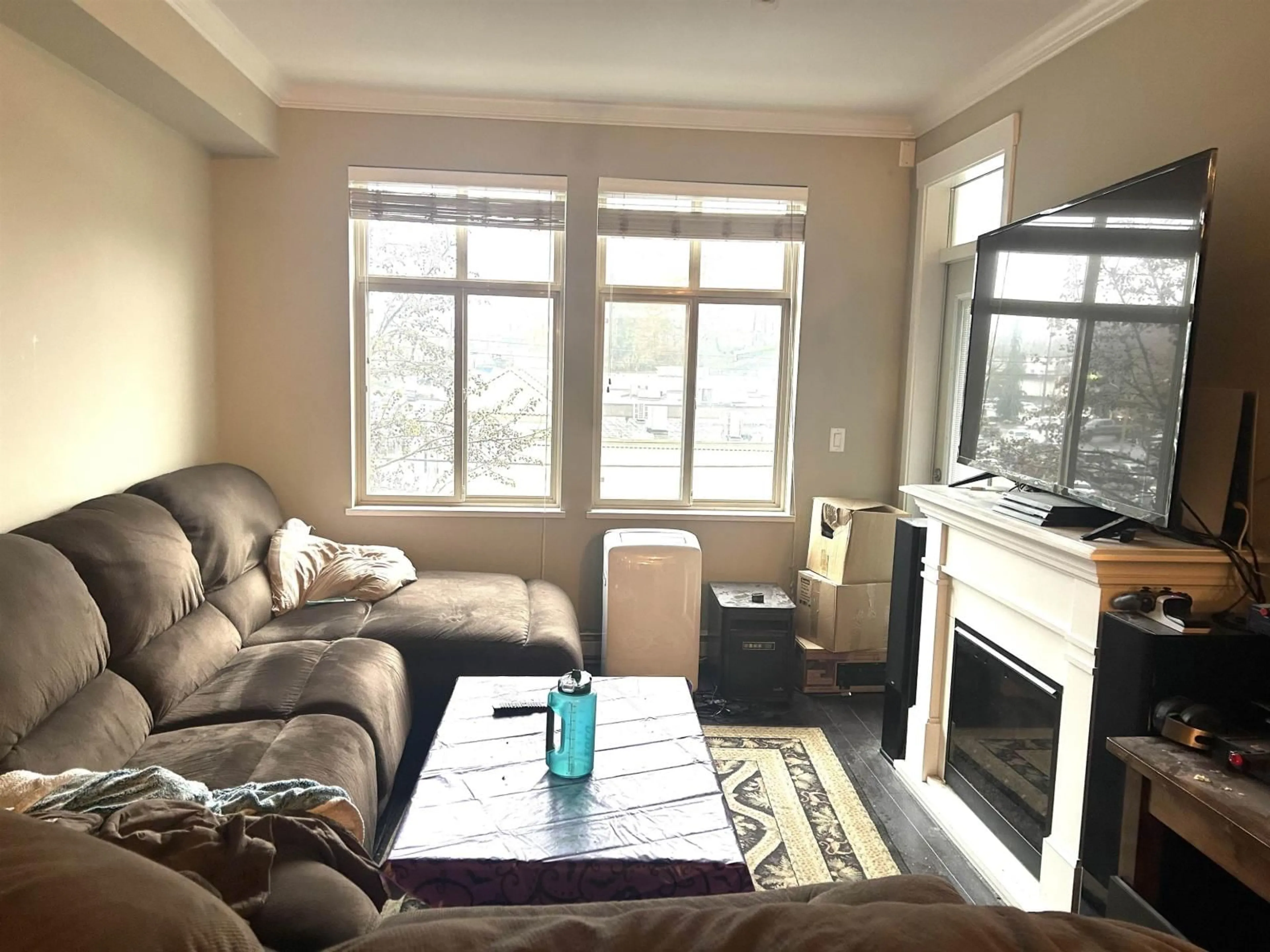 Living room with furniture, unknown for 314 - 2632 PAULINE STREET, Abbotsford British Columbia V2S0C9