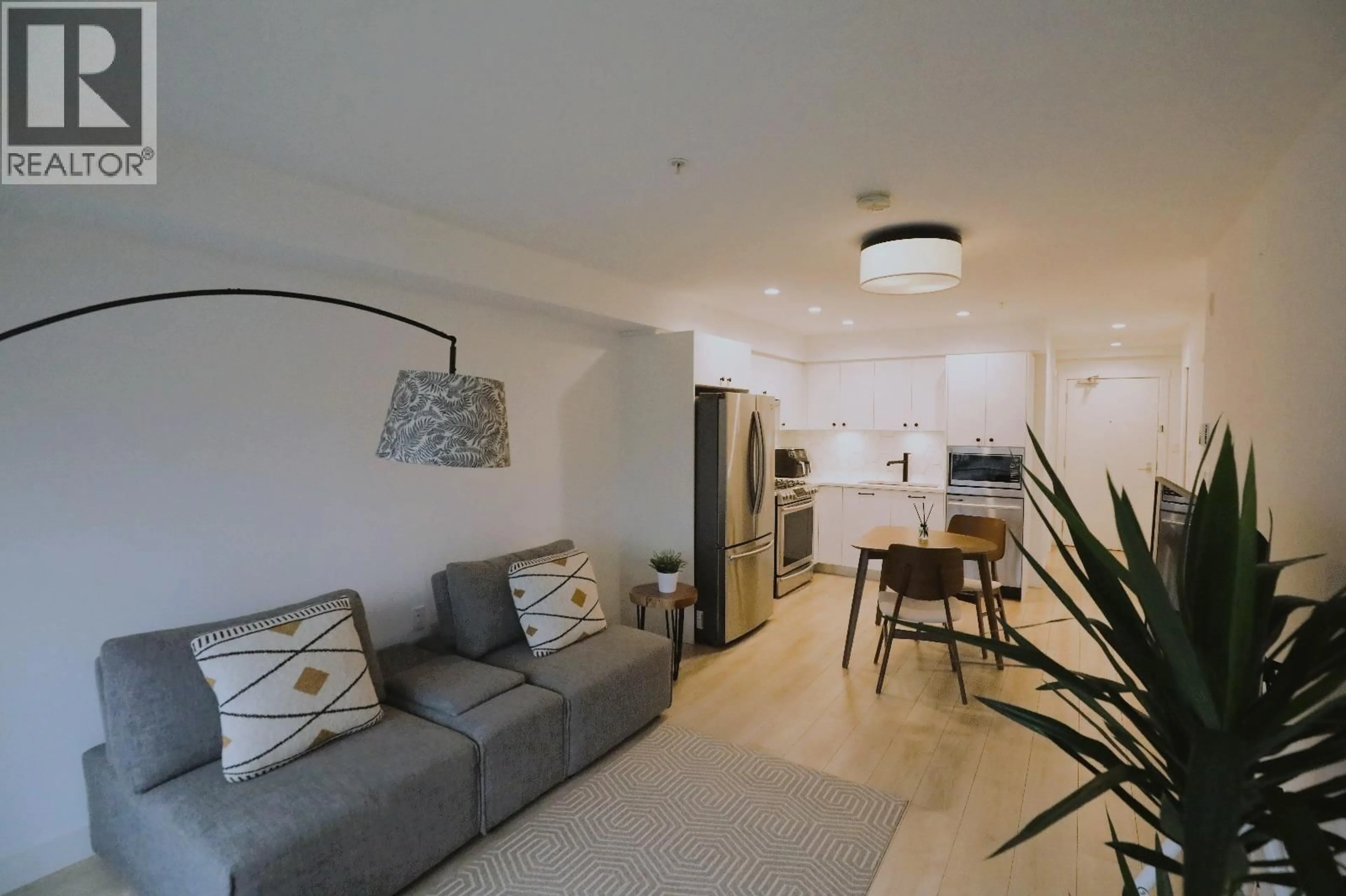 Living room with furniture, unknown for 309 - 1519 CROWN STREET, North Vancouver British Columbia V7J1G6