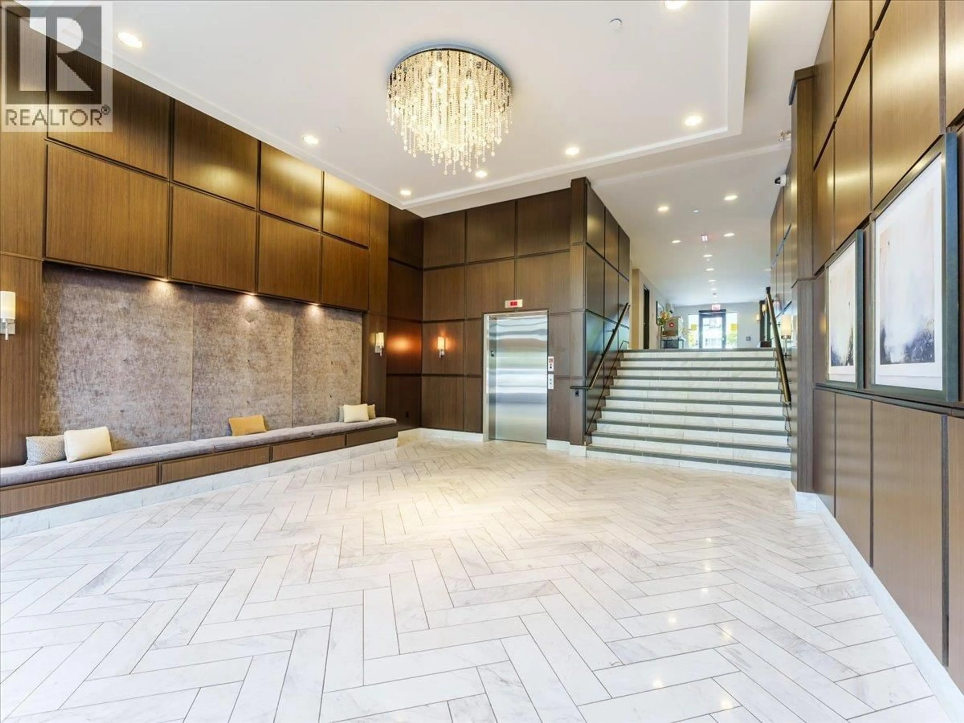 Indoor foyer for 301 - 9388 MCKIM WAY, Richmond British Columbia V6X0J7