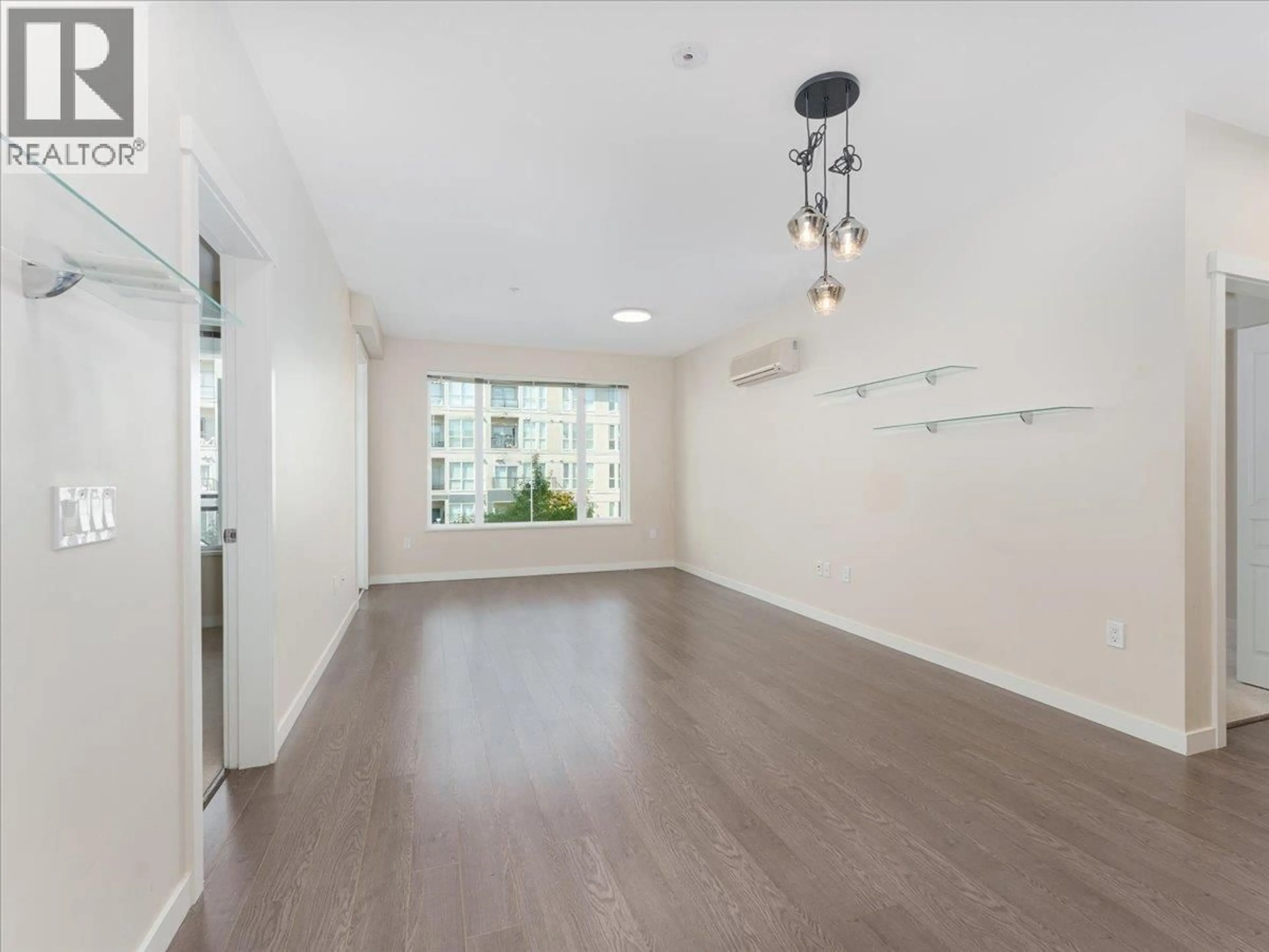 Unknown for 301 - 9388 MCKIM WAY, Richmond British Columbia V6X0J7