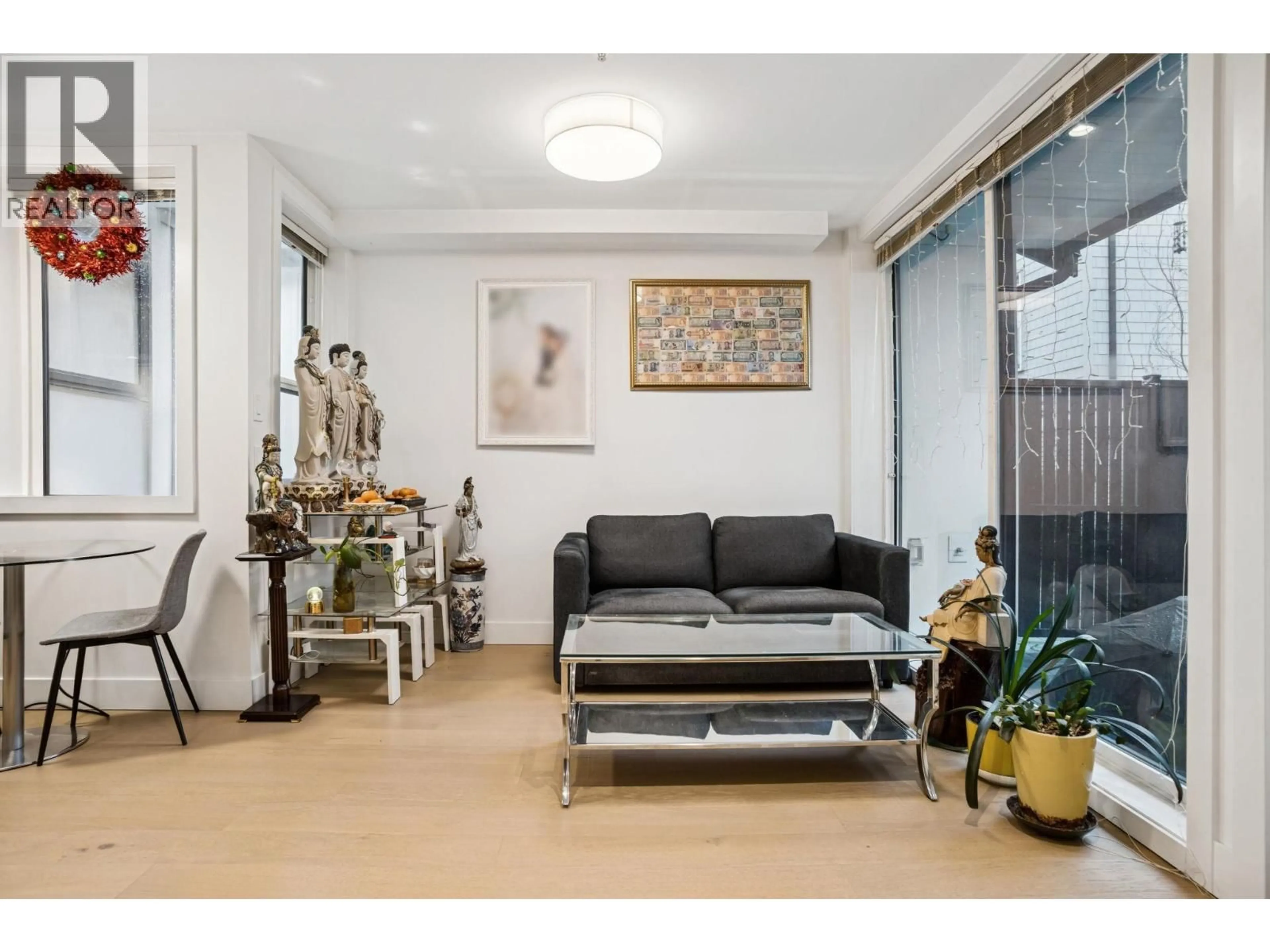 Living room with furniture, unknown for 721 26TH AVENUE, Vancouver British Columbia V5V2H9