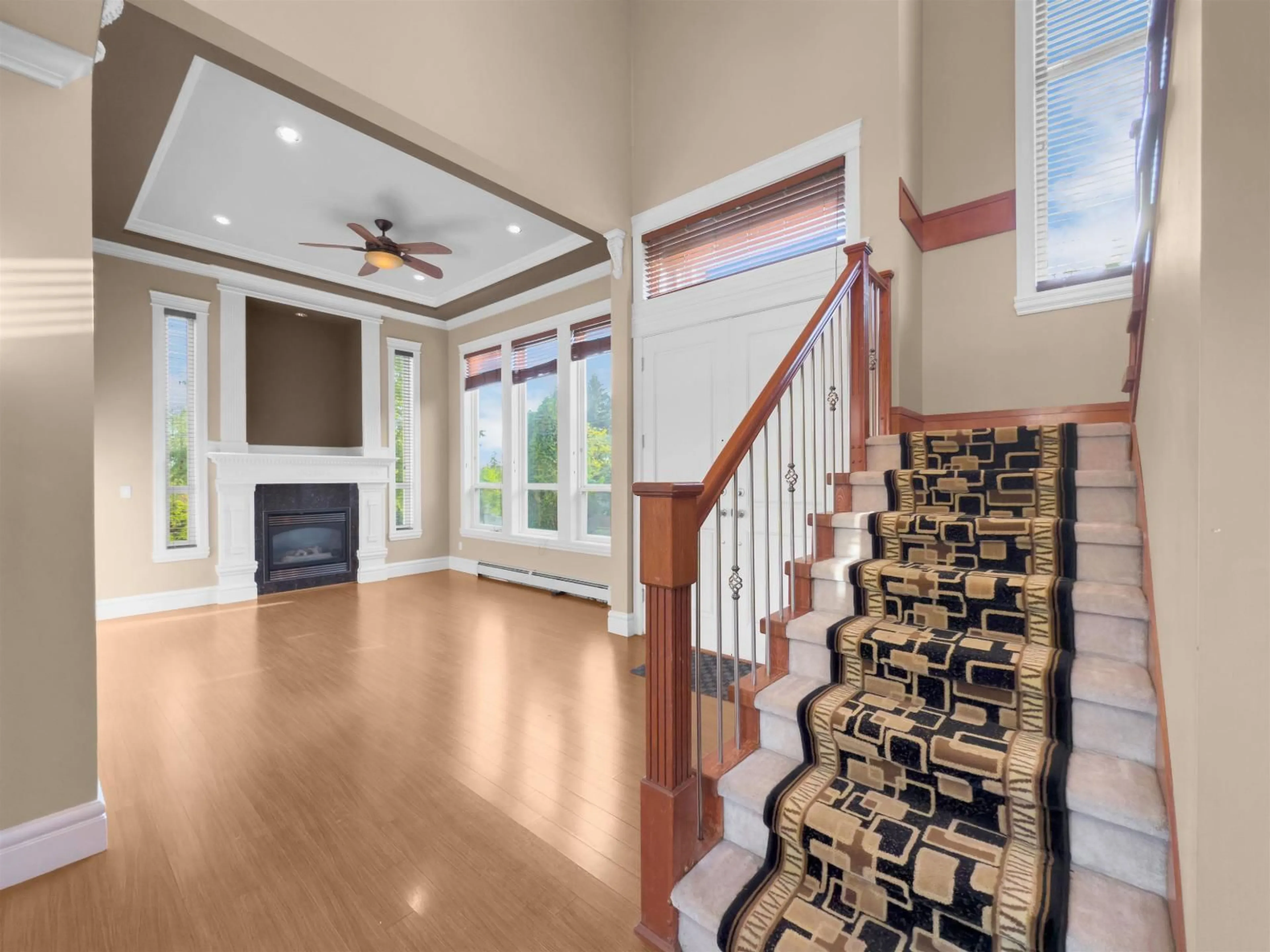 Indoor entryway for 12458 74 AVENUE, Surrey British Columbia V3W1P2