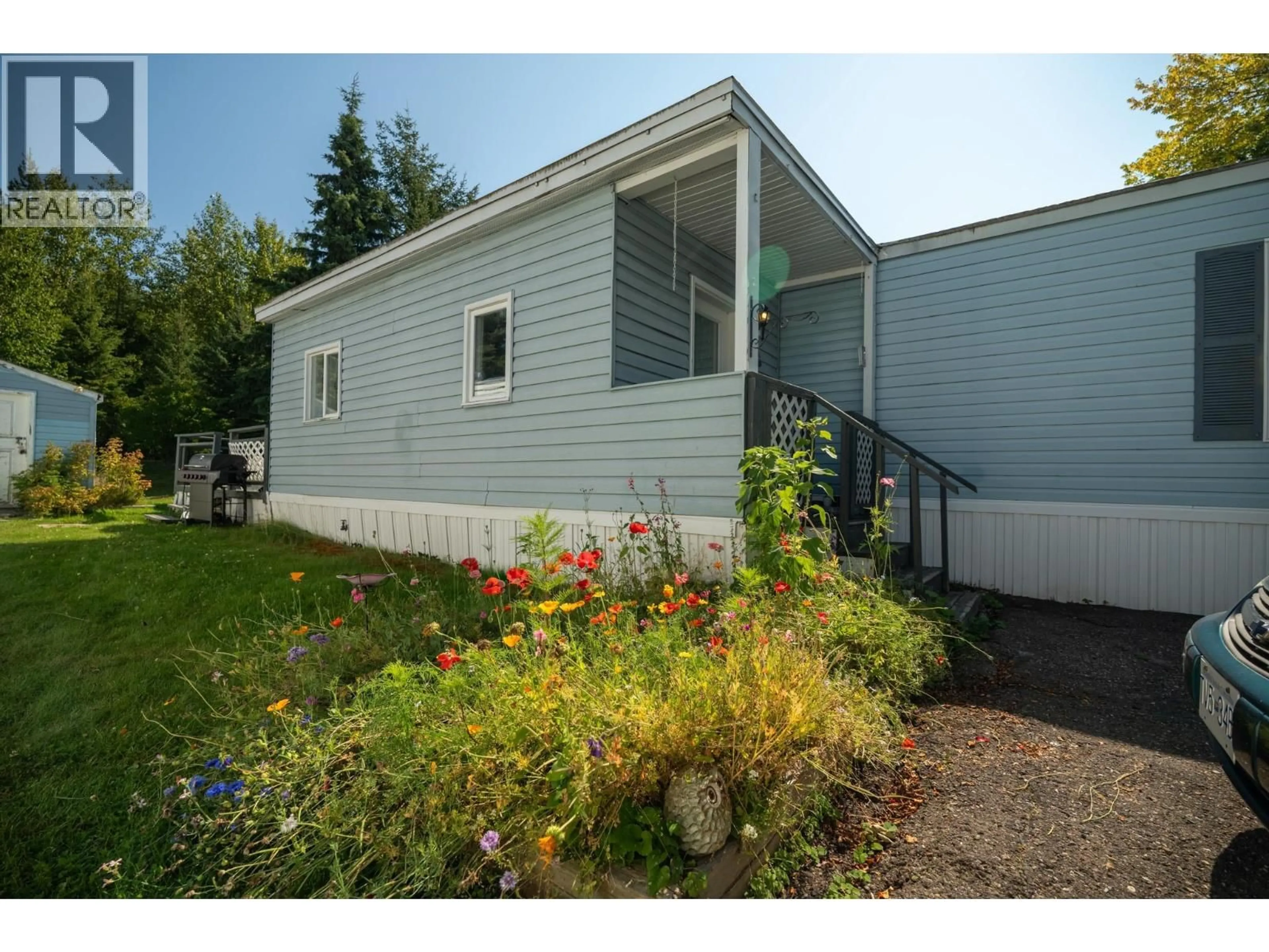Home with vinyl exterior material, street for 15 - 1000 INVERNESS ROAD, Prince George British Columbia V2K4V1