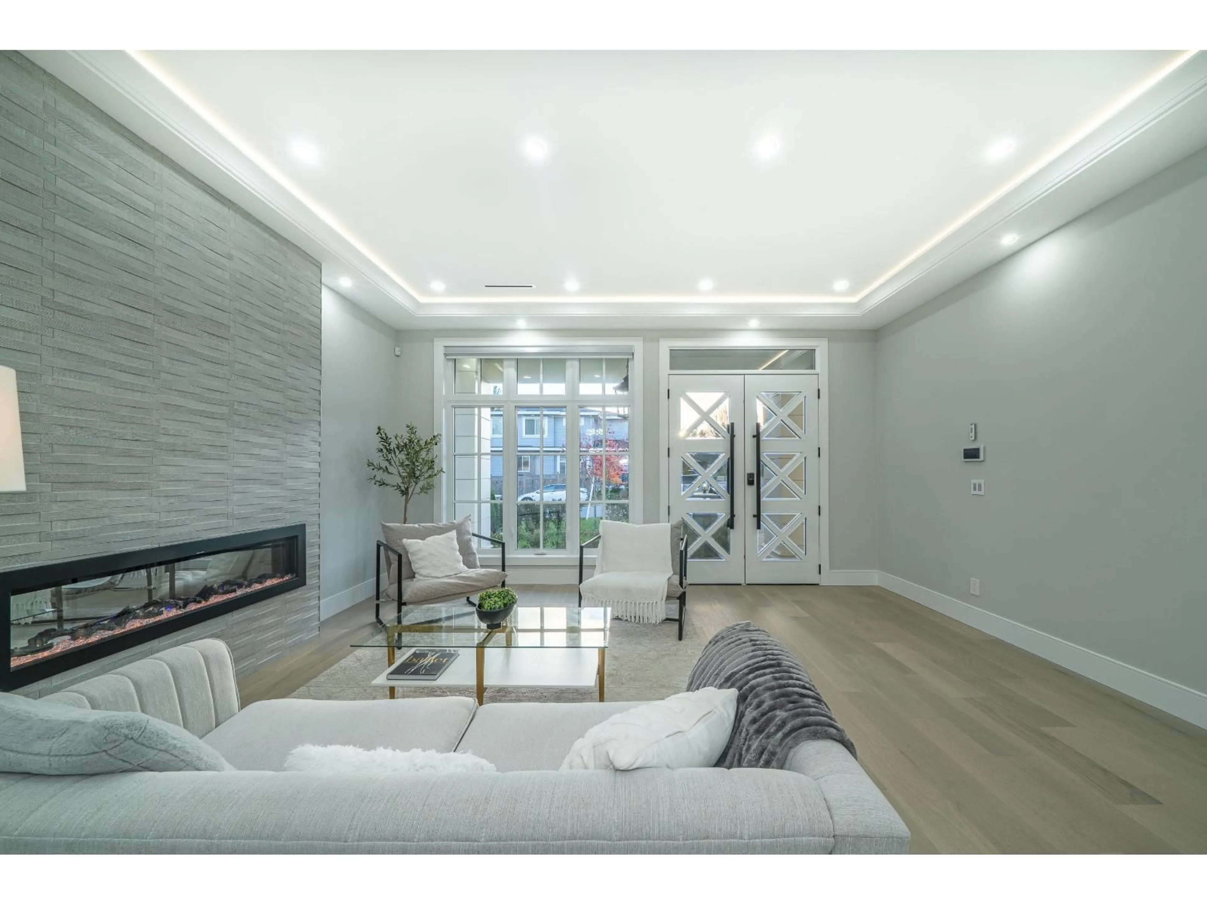 Living room with furniture, unknown for 2096 BOWLER DRIVE, Surrey British Columbia V4A5A3