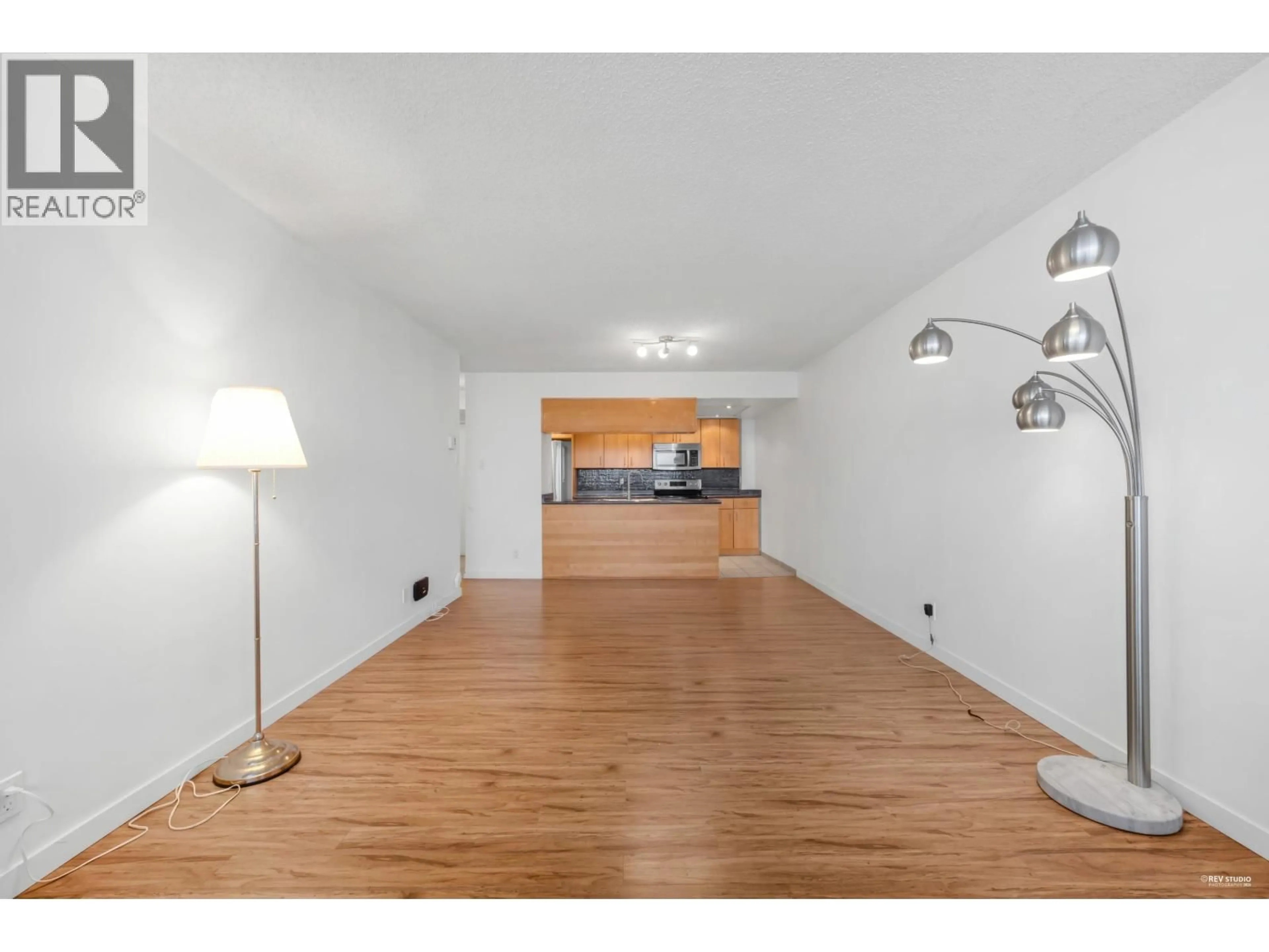 Unknown for 2402 - 9521 CARDSTON COURT, Burnaby British Columbia V3N4R8