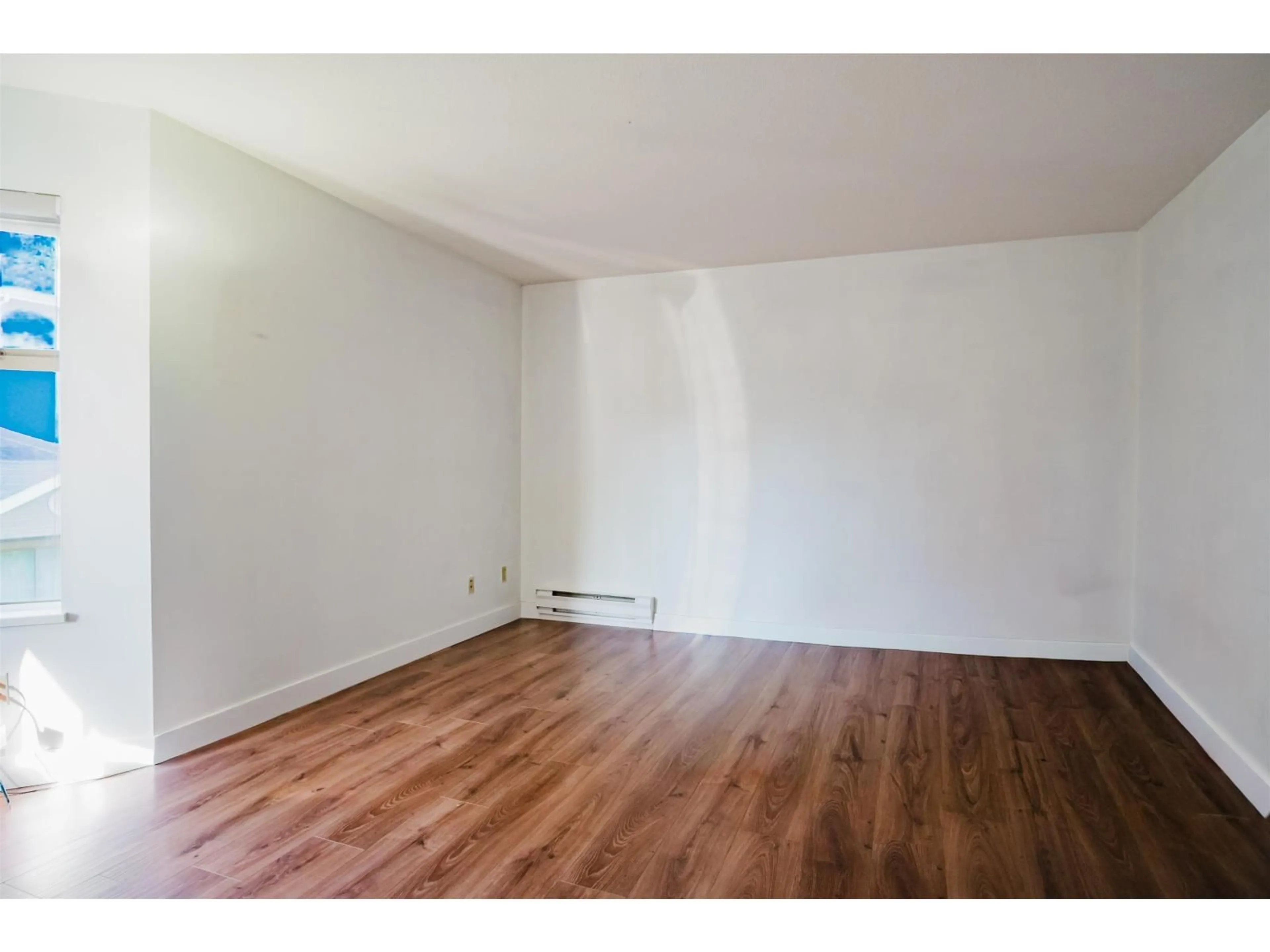 A pic of a room for 204 - 10721 139 STREET, Surrey British Columbia V3T4L8