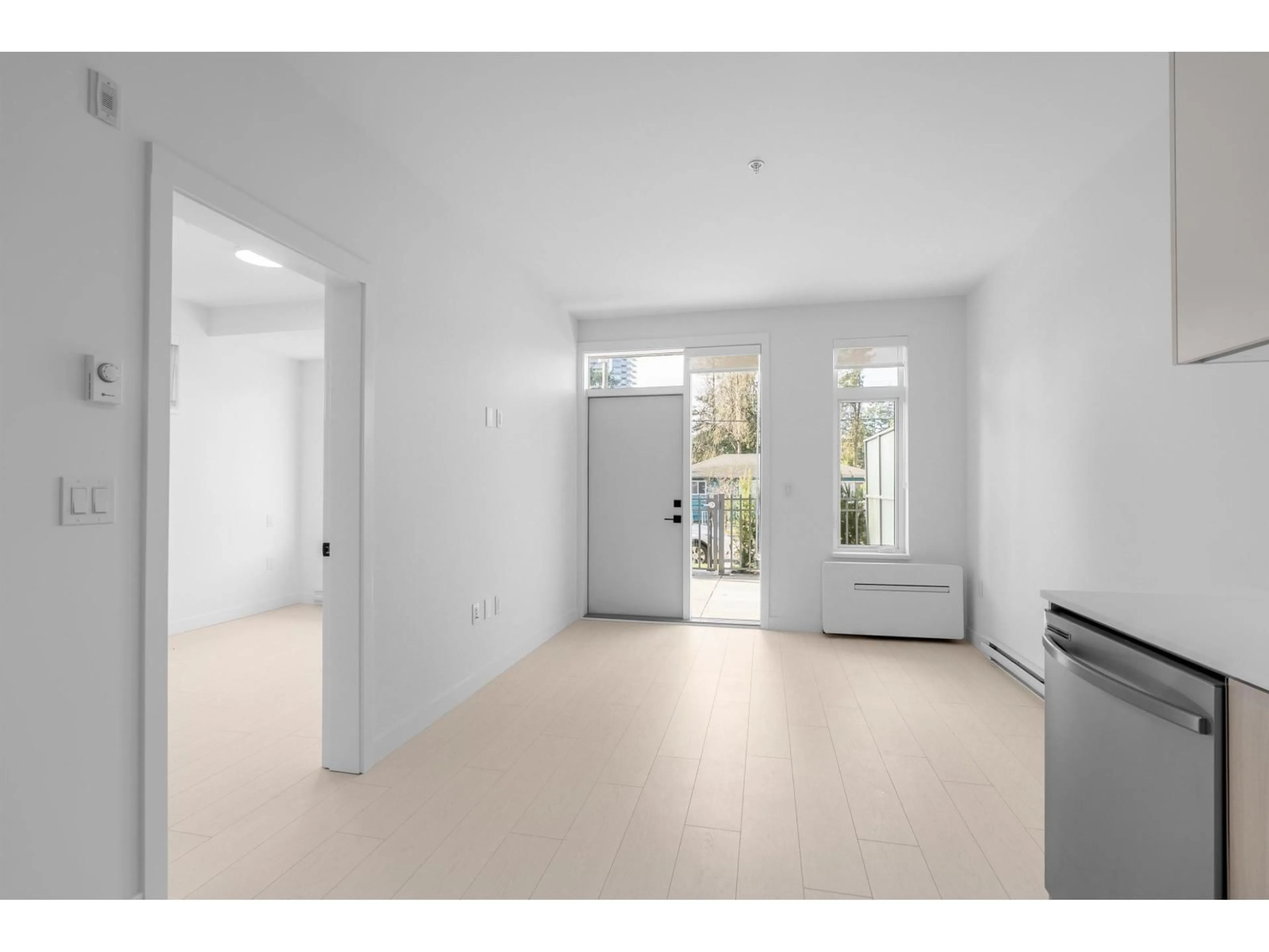 Indoor foyer for 103 - 10488 138A STREET, Surrey British Columbia V3T0W4