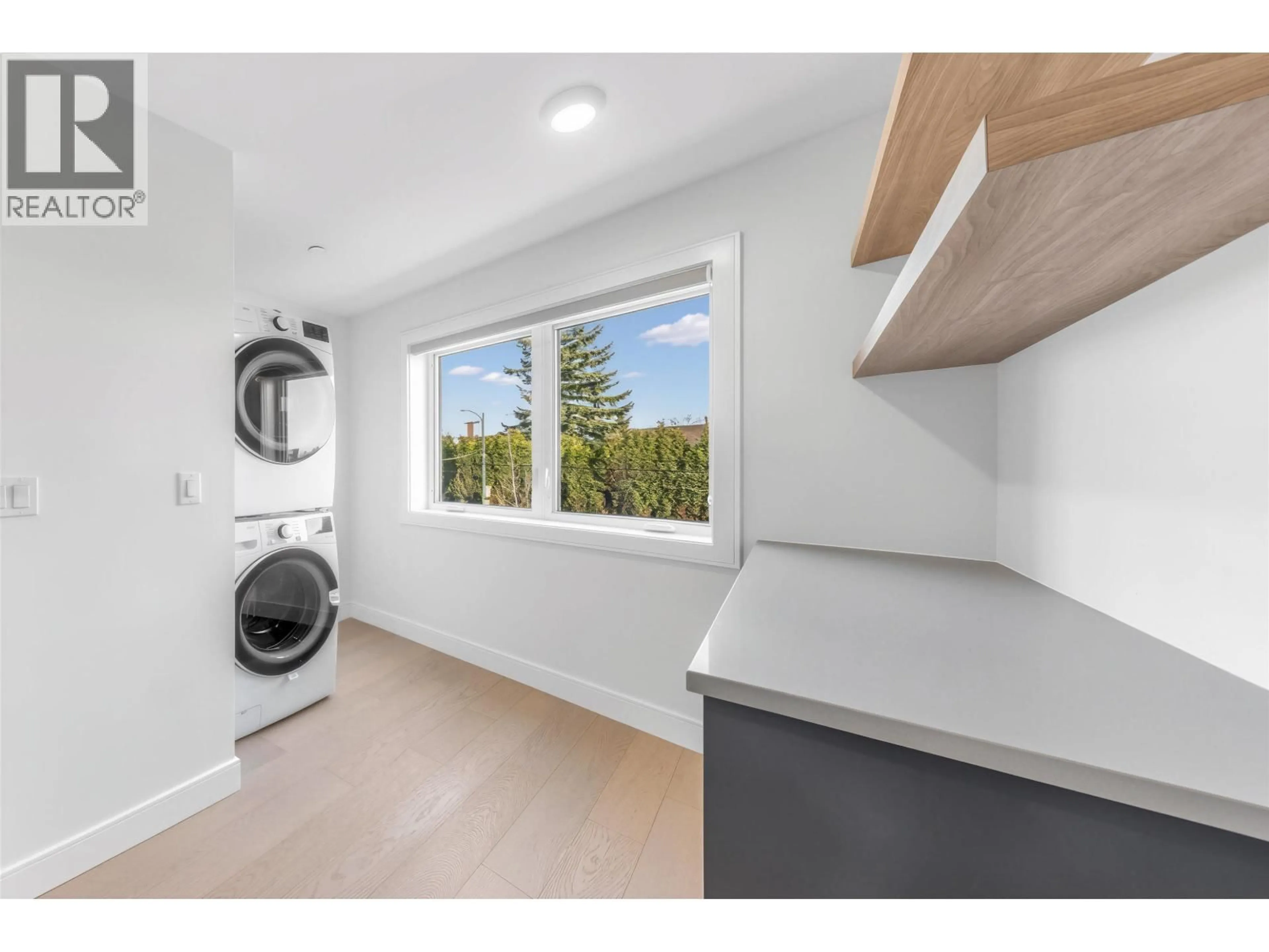 Unknown for 7357 OAK STREET, Vancouver British Columbia V6P1V9
