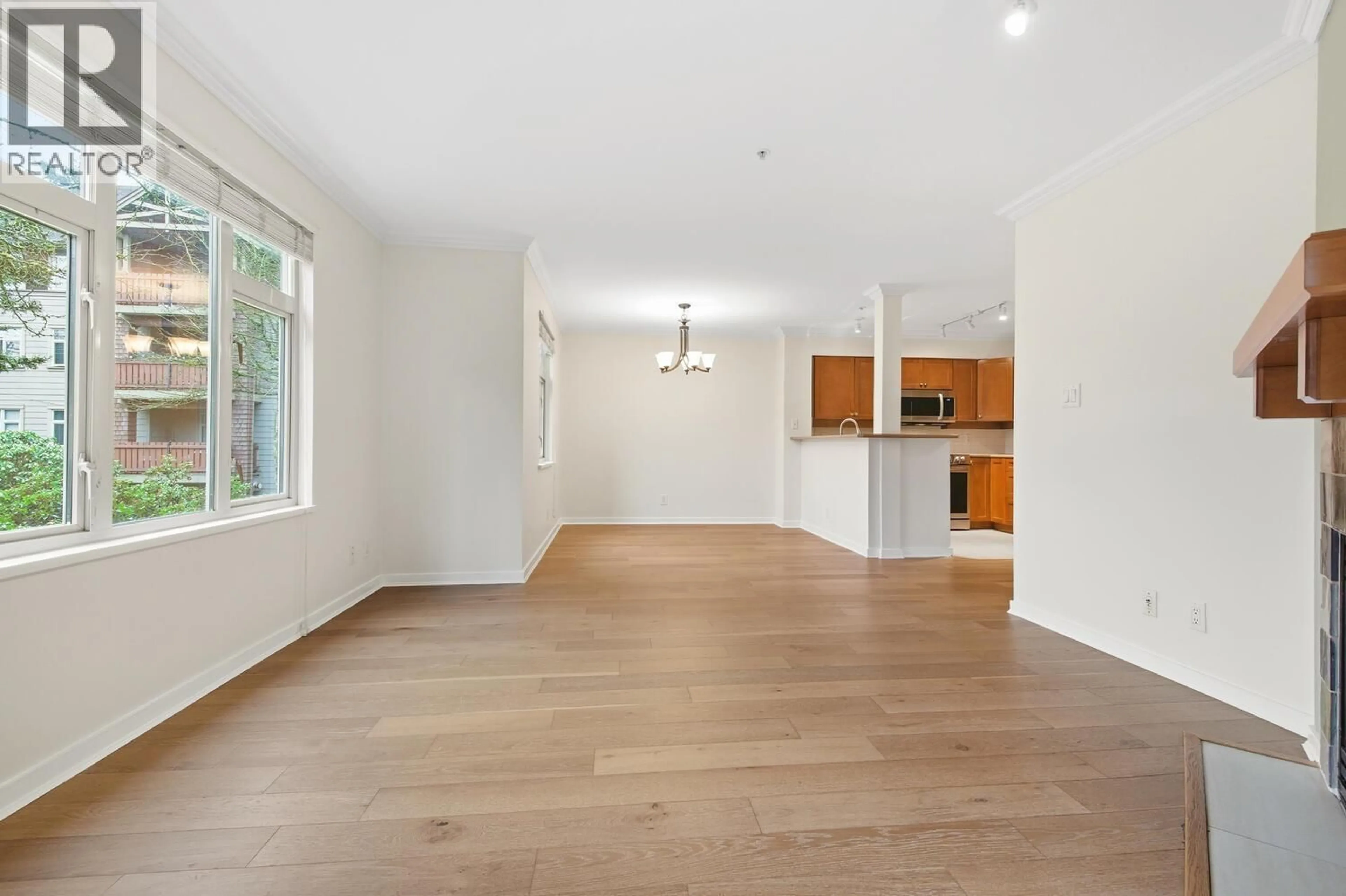 Unknown for 205 - 18 SMOKEY SMITH PLACE, New Westminster British Columbia V3L5V3