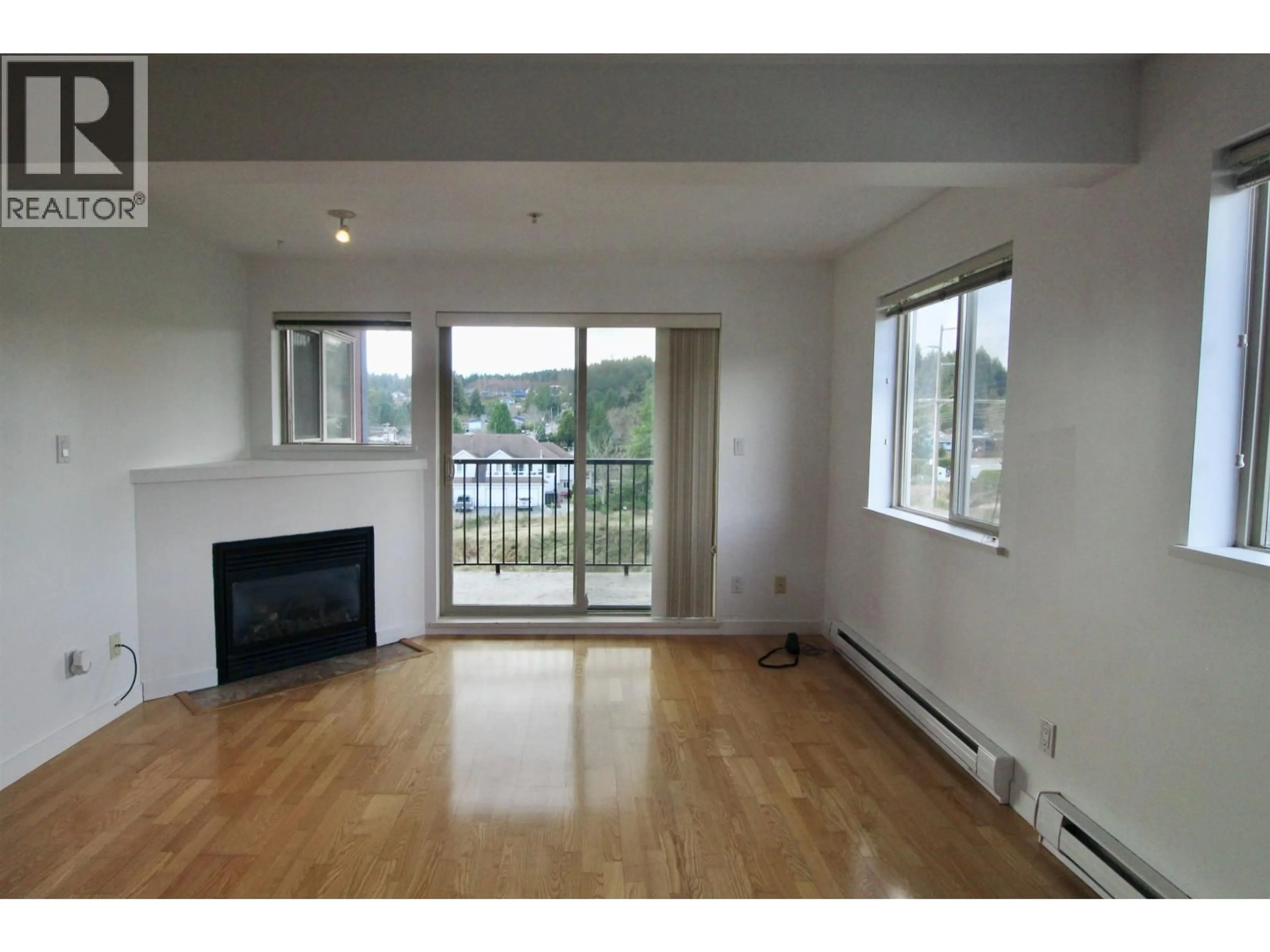 A pic of a room for 308 - 5631 INLET AVENUE, Sechelt British Columbia V7Z0J1