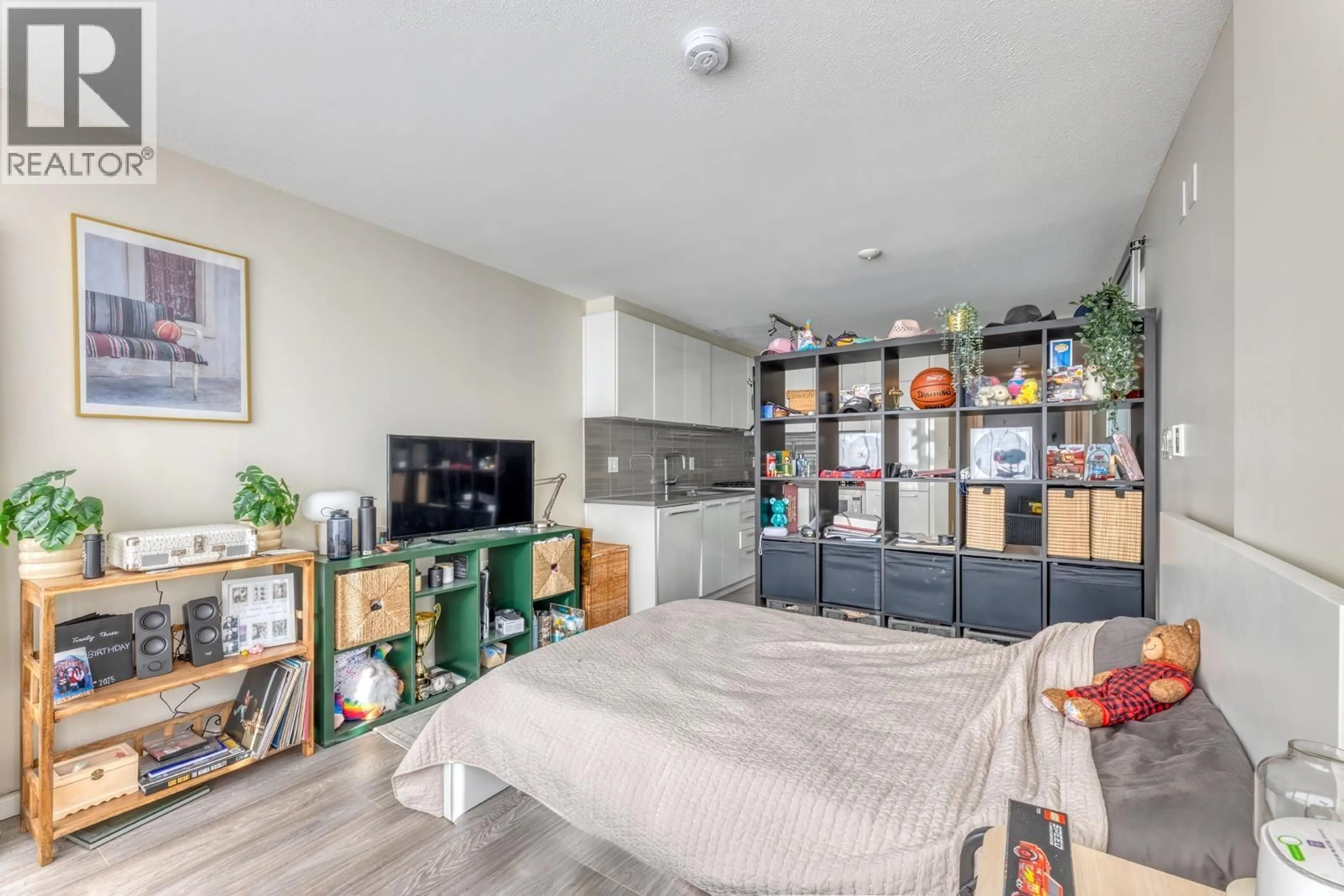 Unknown for 203 - 6658 DOW AVENUE, Burnaby British Columbia V5H0C7