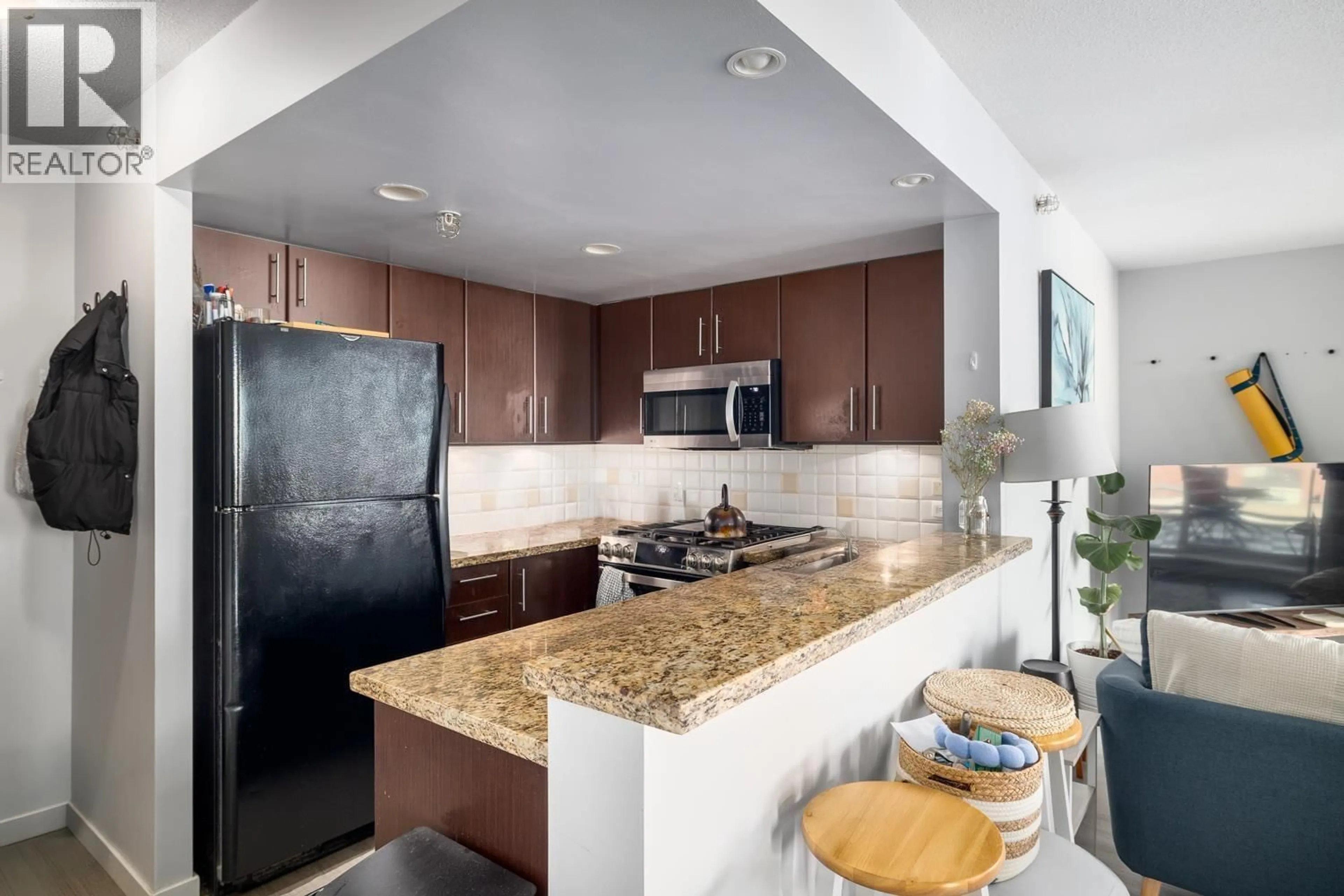 Unknown for 1002 - 120 MILROSS AVENUE, Vancouver British Columbia V6A4K7