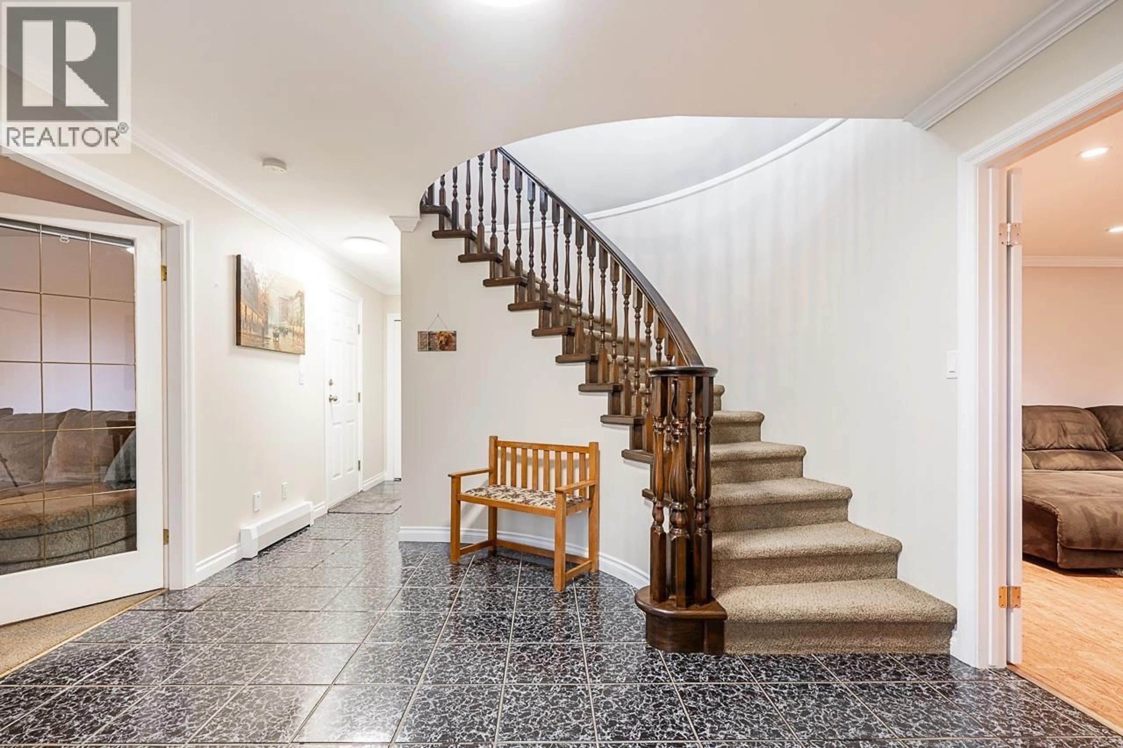 Indoor foyer for 23368 124 AVENUE, Maple Ridge British Columbia V2X4K4