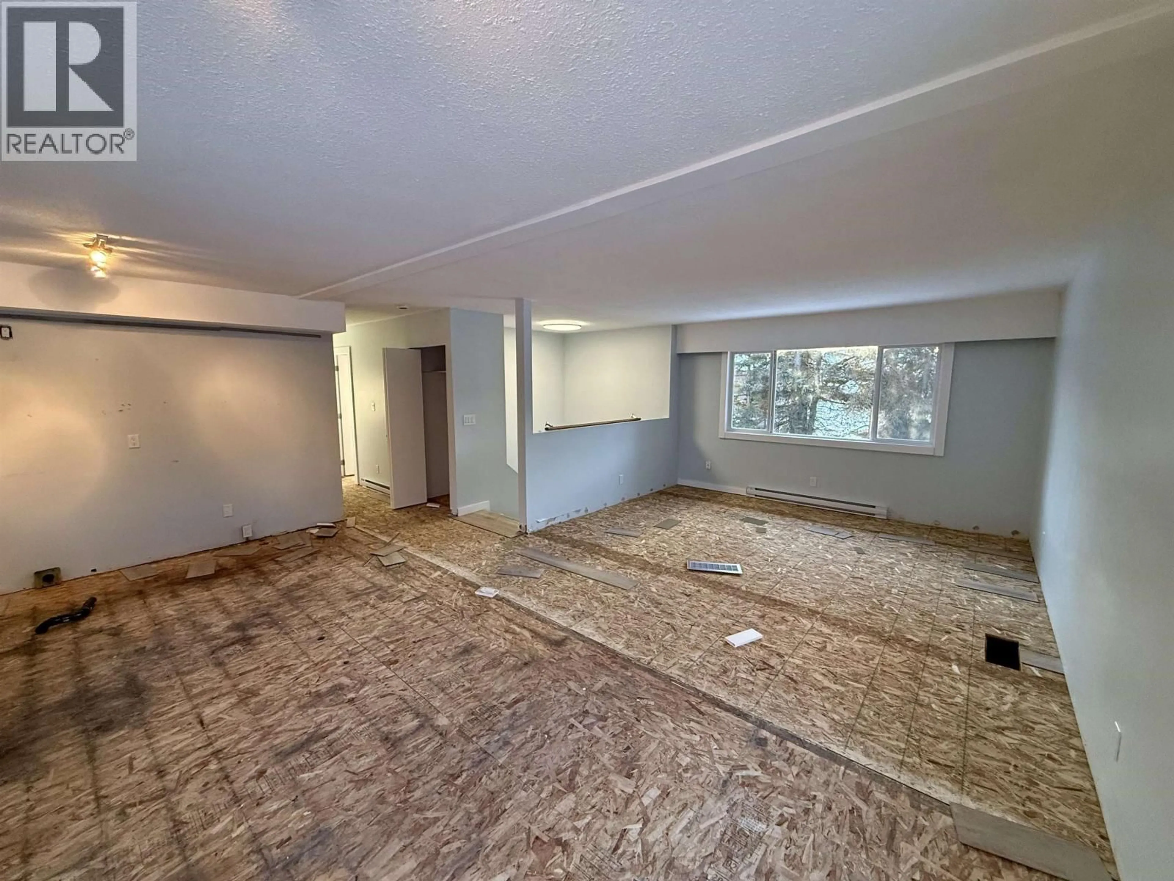 A pic of a room for 6053 HORSE LAKE ROAD, 100 Mile House British Columbia V0K2E3