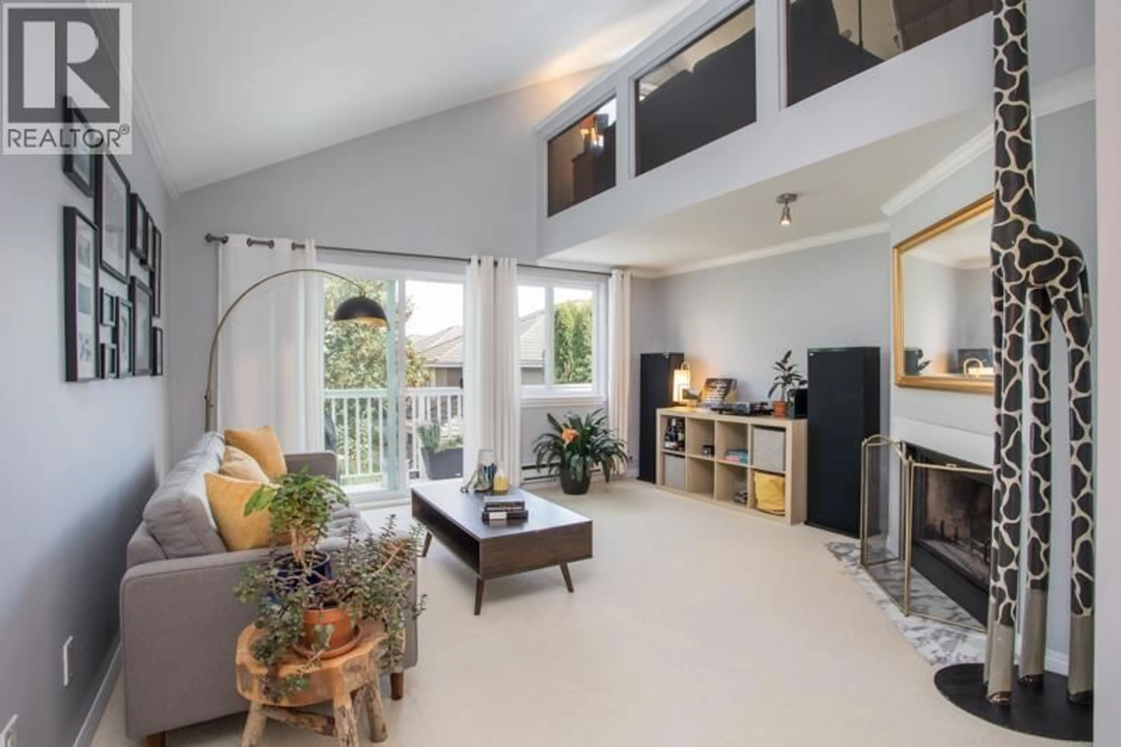 Living room with furniture, unknown for 4 - 6360 LYNAS LANE, Richmond British Columbia V7C5C9