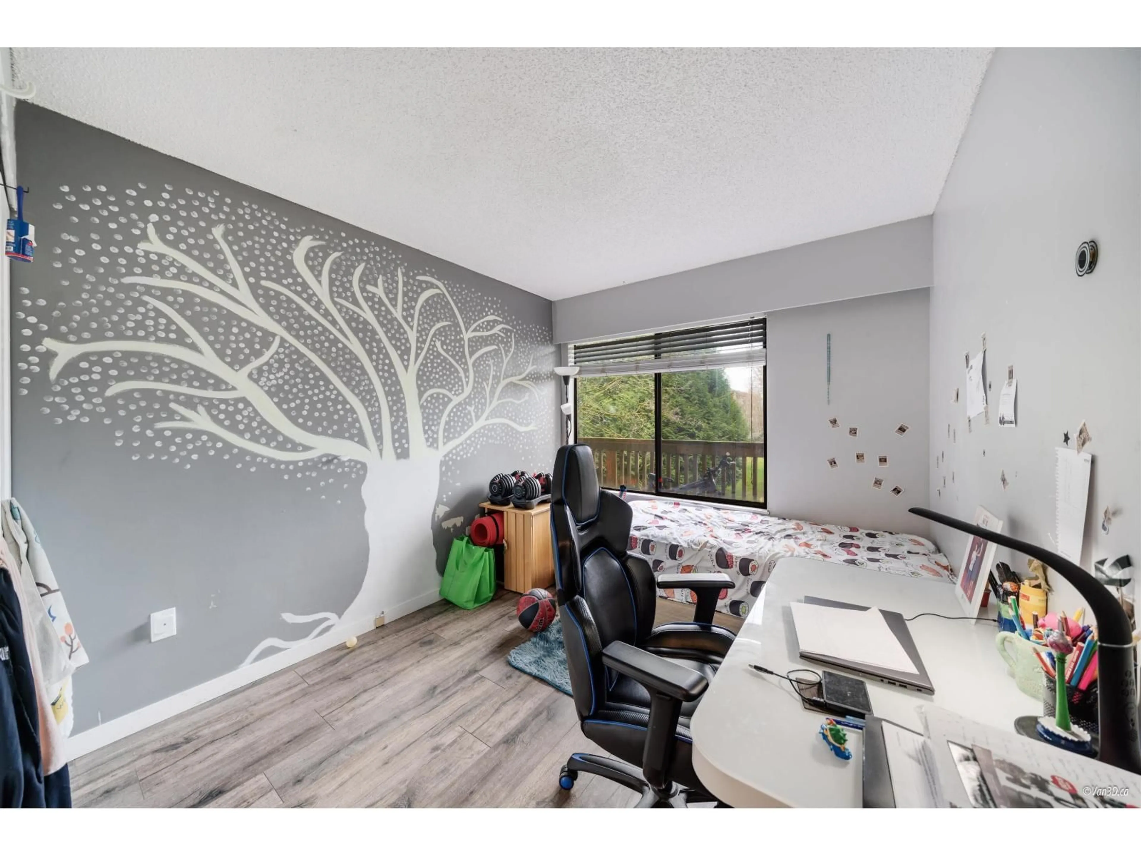 A pic of a room for 201 - 14925 100 AVENUE, Surrey British Columbia V3R1J6