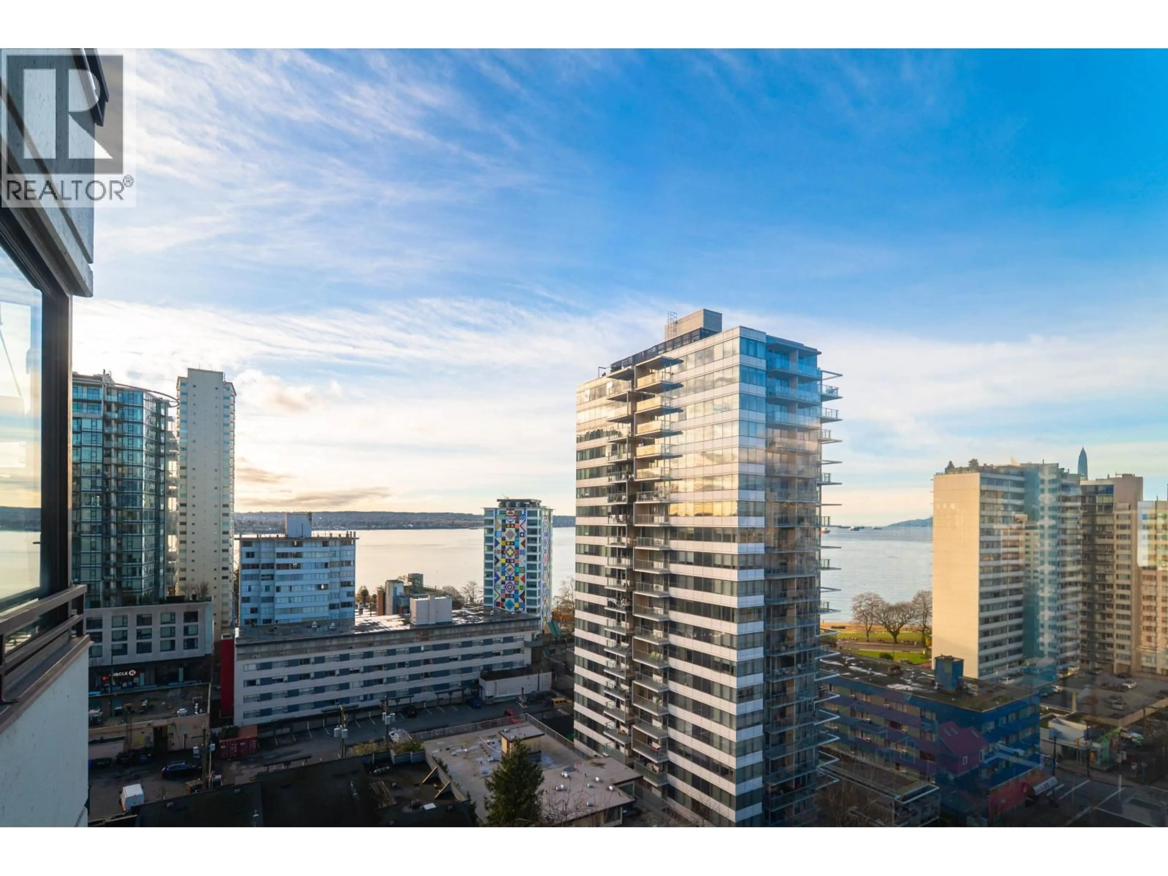 A pic from outside/outdoor area/front of a property/back of a property/a pic from drone, city buildings view from balcony for 1403 - 1725 PENDRELL STREET, Vancouver British Columbia V6G2X7
