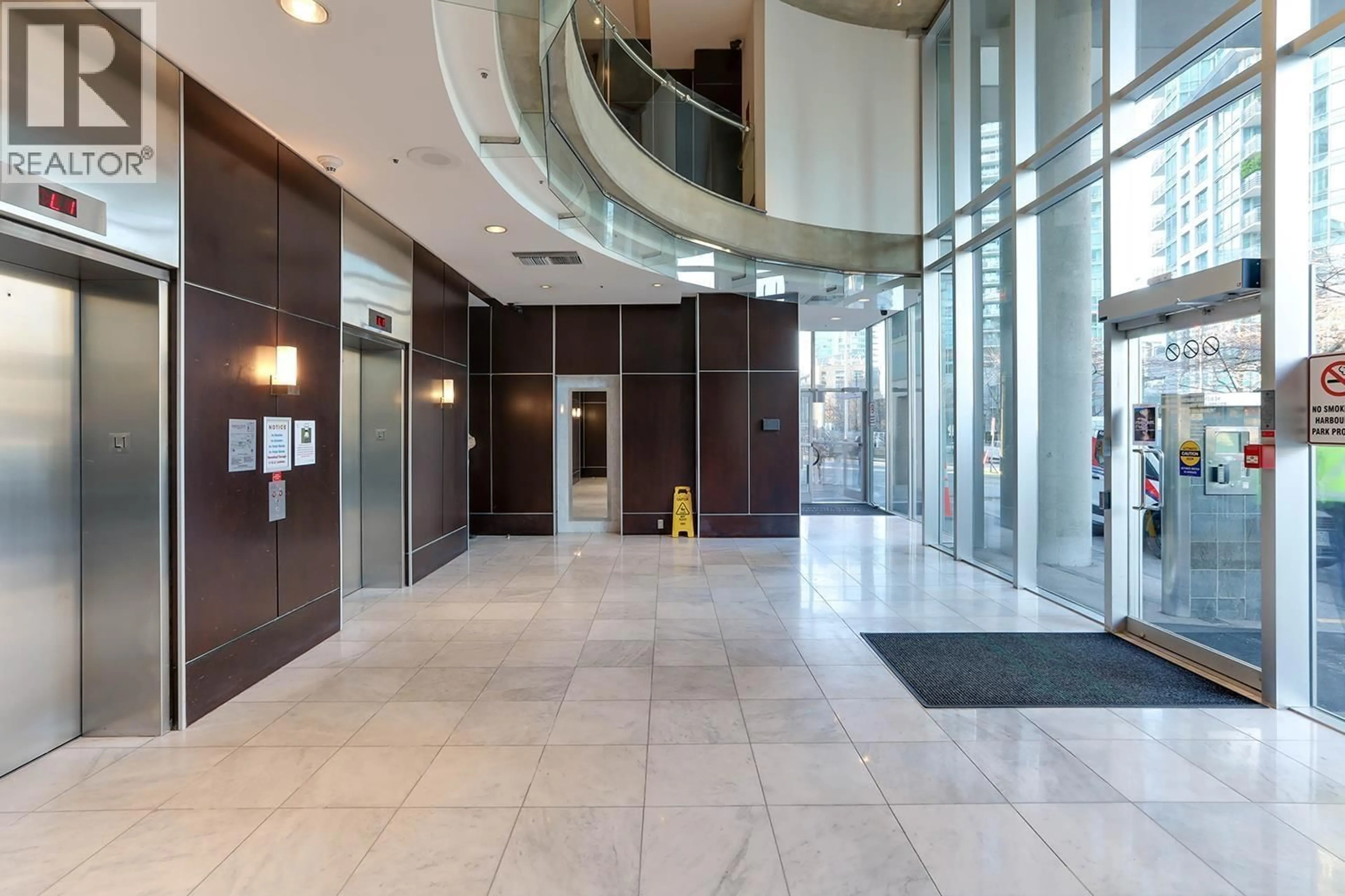 Indoor foyer for 702 - 588 BROUGHTON STREET, Vancouver British Columbia V6G3E3
