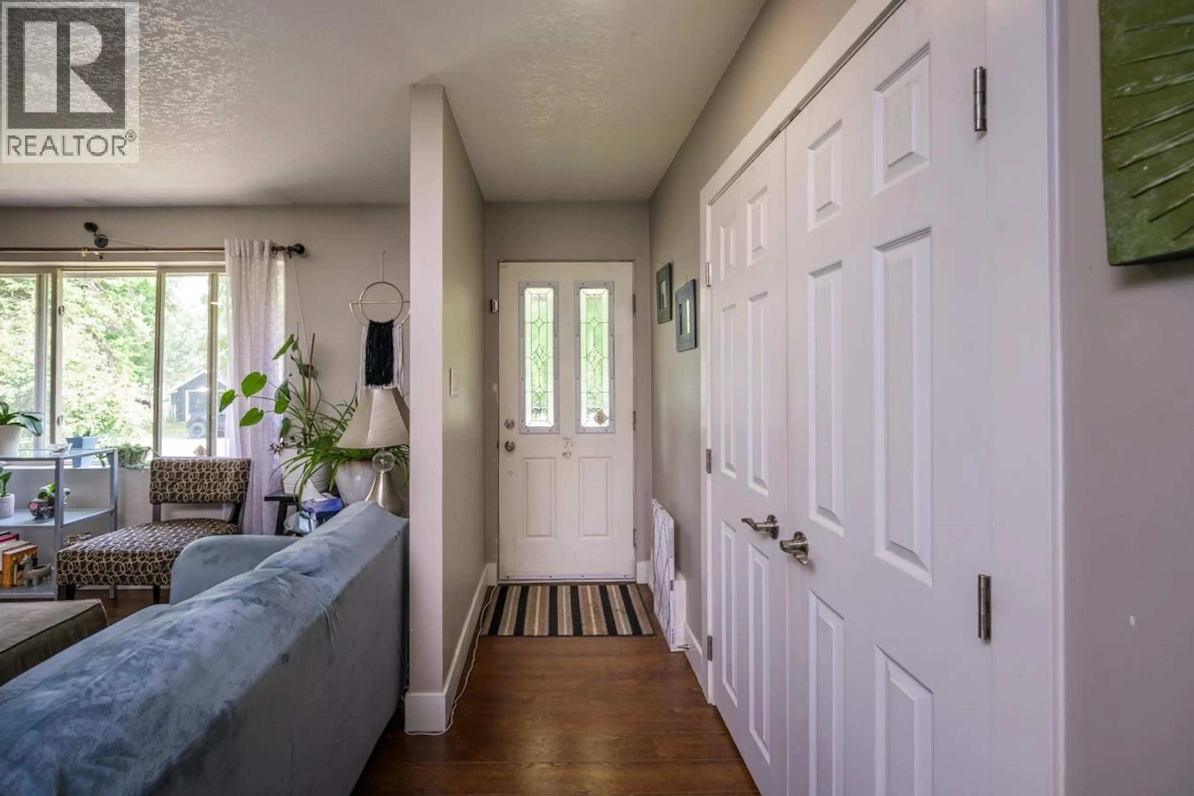 Indoor entryway for 1941 MAPLE STREET, Prince George British Columbia V2L1X2