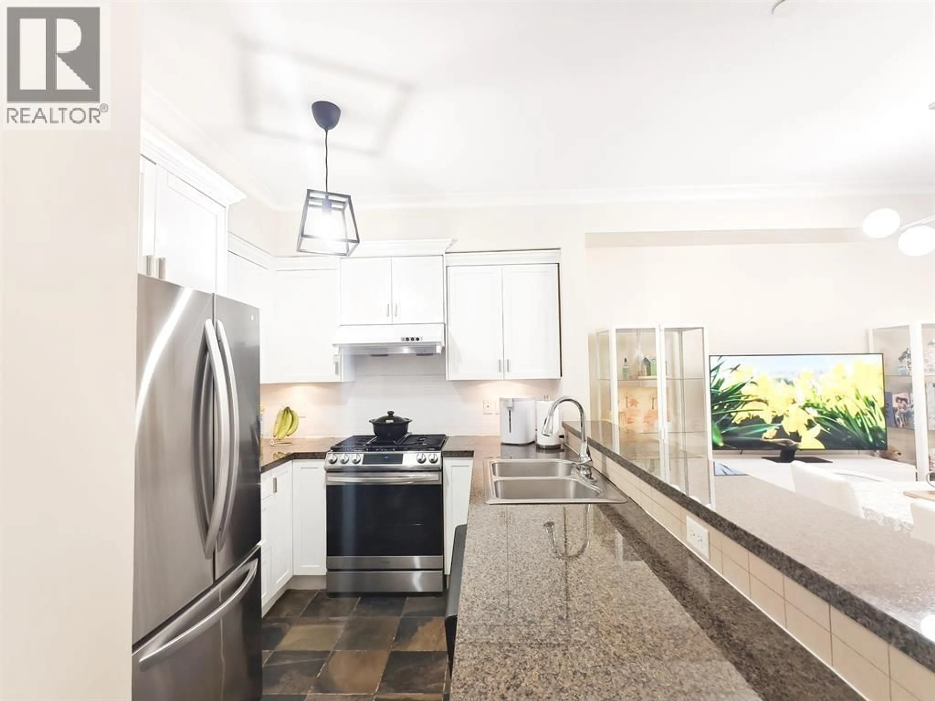 Unknown for 58 - 7388 MACPHERSON AVENUE, Burnaby British Columbia V5J0A1