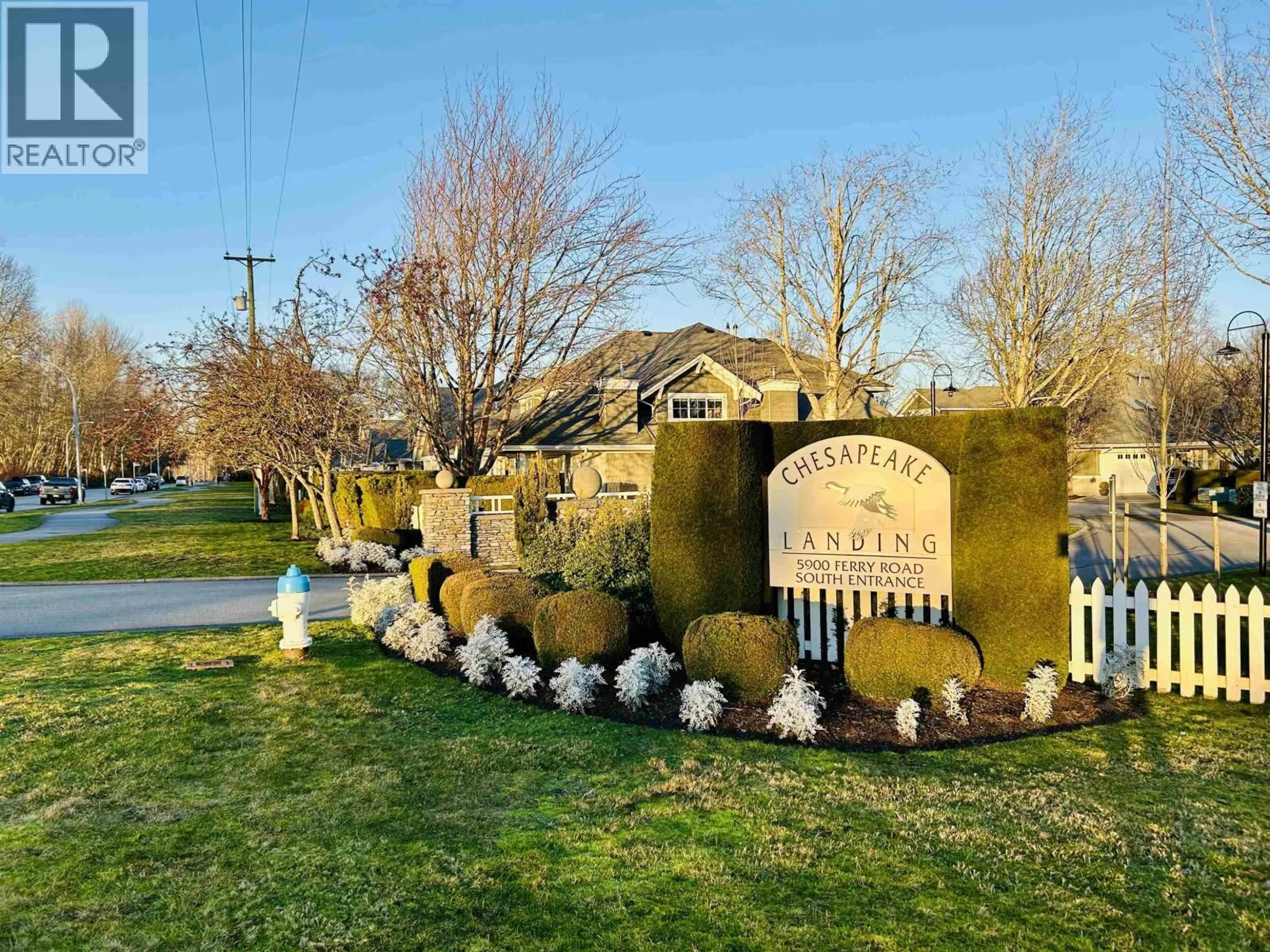 A pic from outside/outdoor area/front of a property/back of a property/a pic from drone, unknown for 90 - 5900 FERRY ROAD, Delta British Columbia V4K5C3