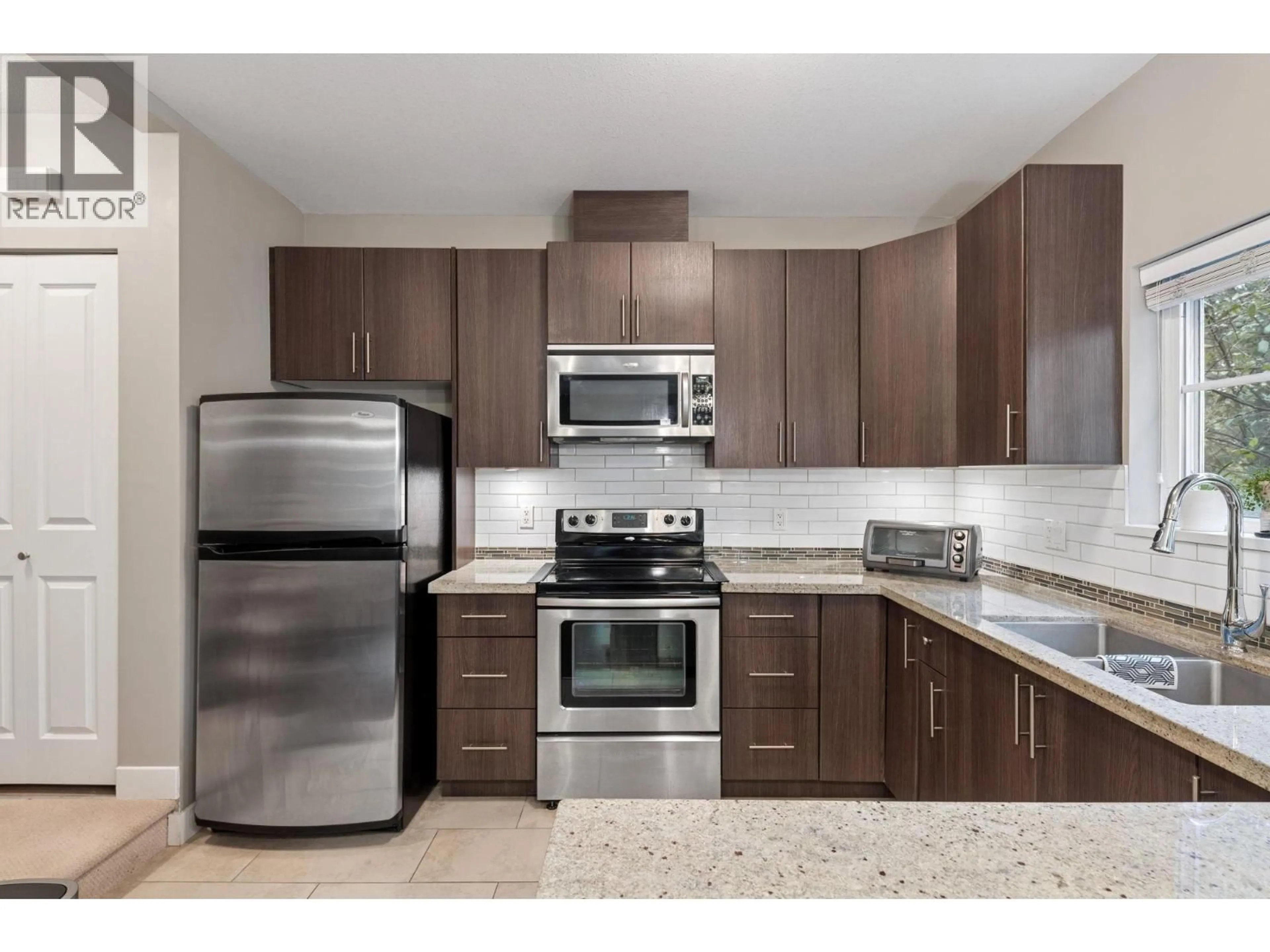 Standard kitchen, unknown for 207 - 3888 NORFOLK STREET, Burnaby British Columbia V5G1E5