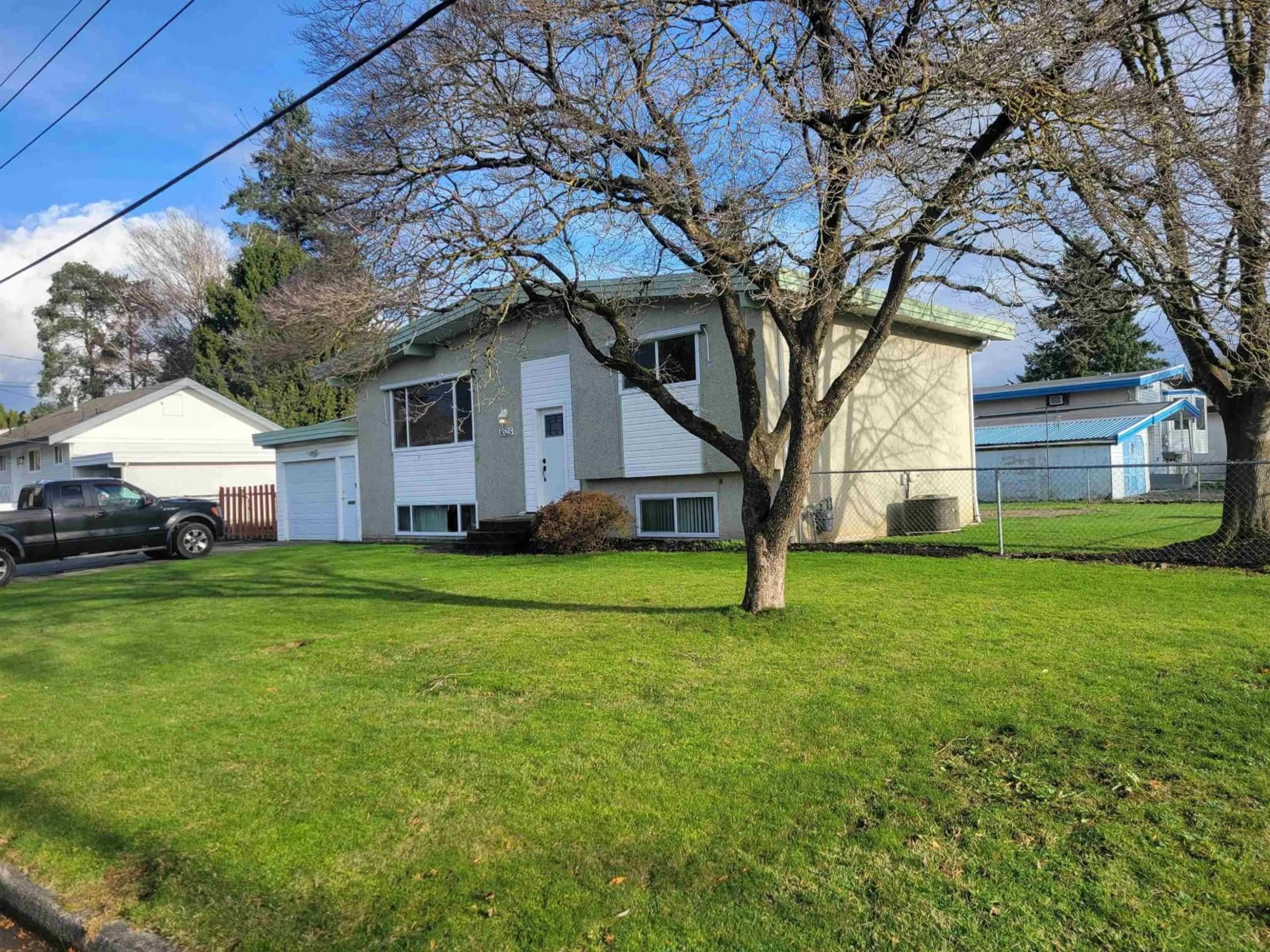 Unknown for 8525 HOWARD CRESCENT, Chilliwack British Columbia V2P5R5