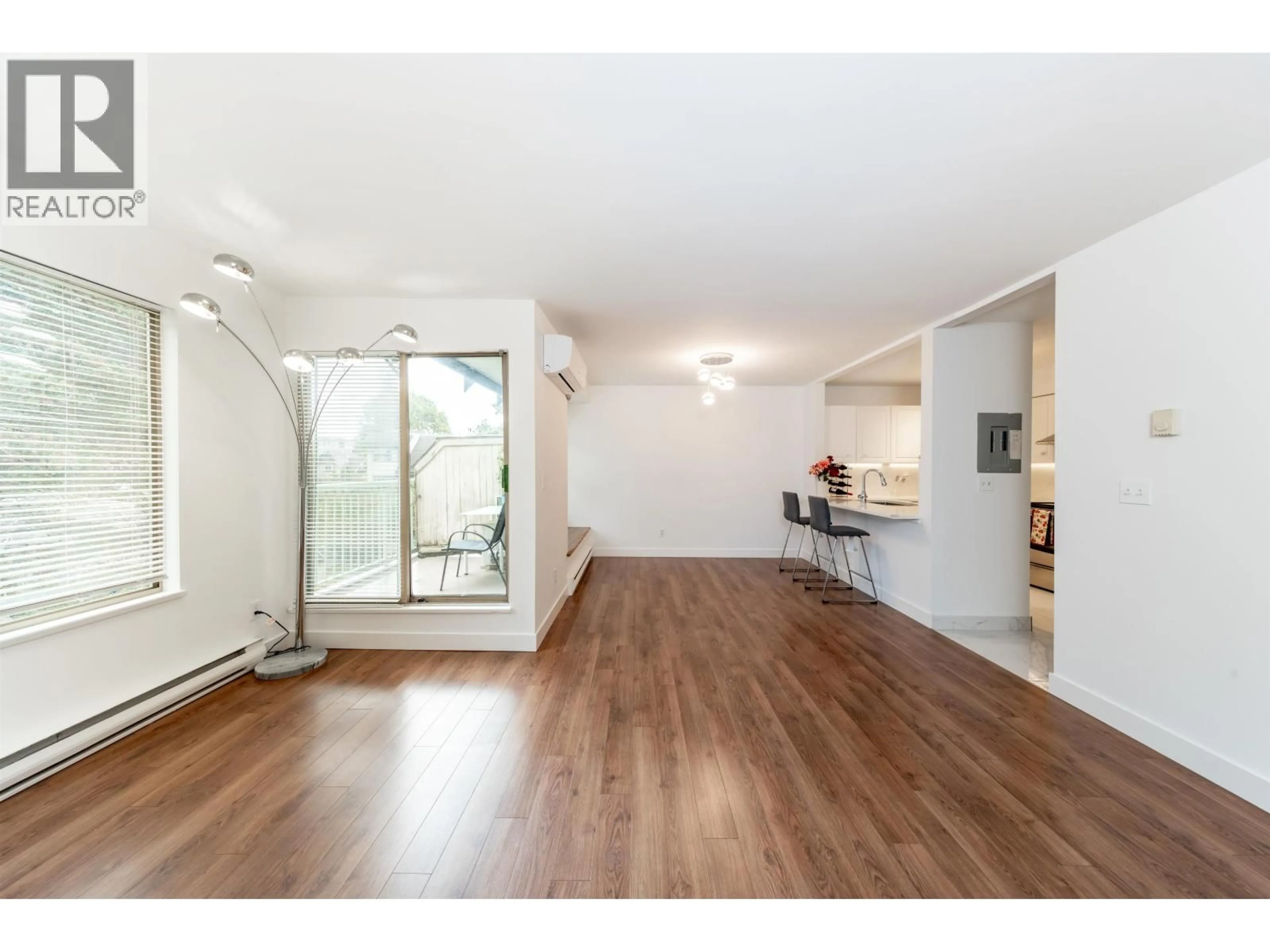 Unknown for 40 - 7520 18TH STREET, Burnaby British Columbia V3N4X7