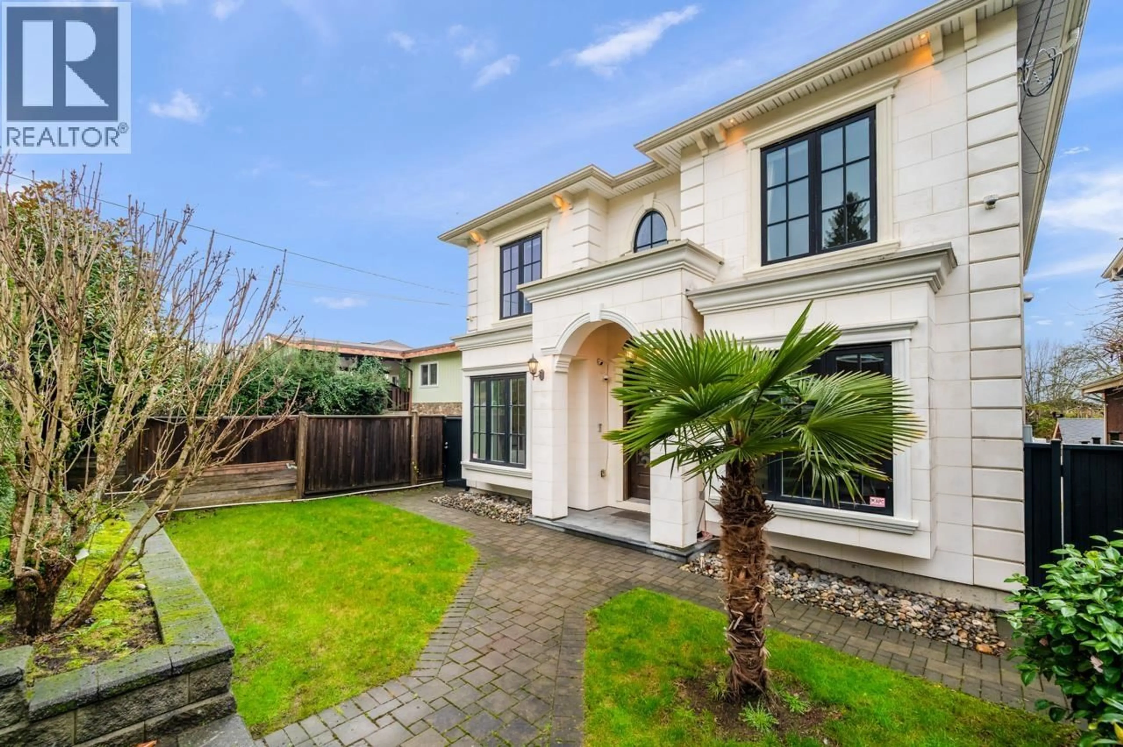 A pic from outside/outdoor area/front of a property/back of a property/a pic from drone, street for 4859 SARDIS STREET, Burnaby British Columbia V5H1L4