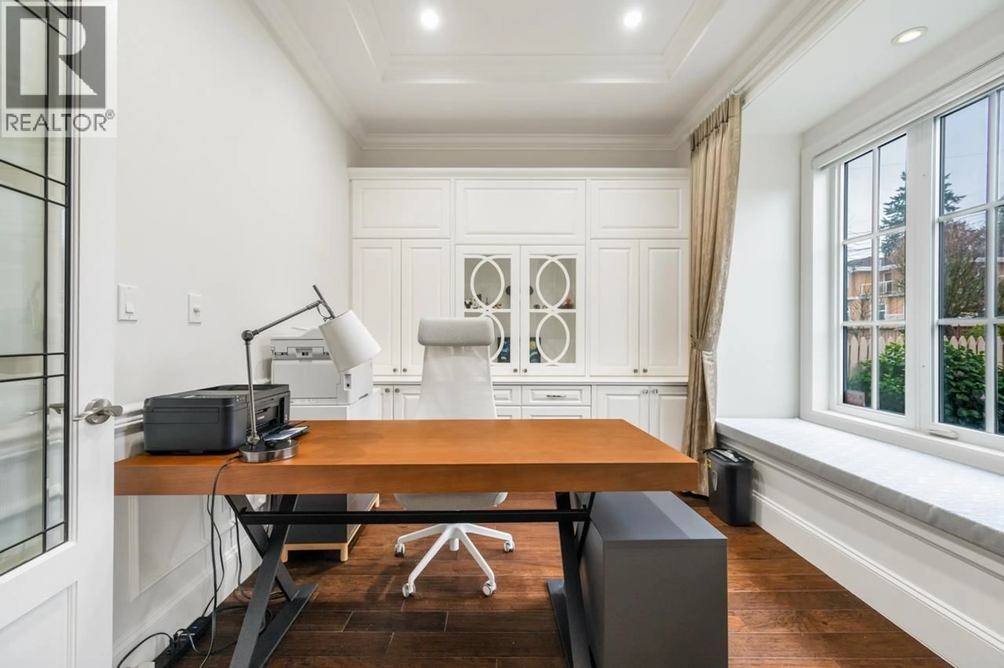 A pic of a room for 4859 SARDIS STREET, Burnaby British Columbia V5H1L4