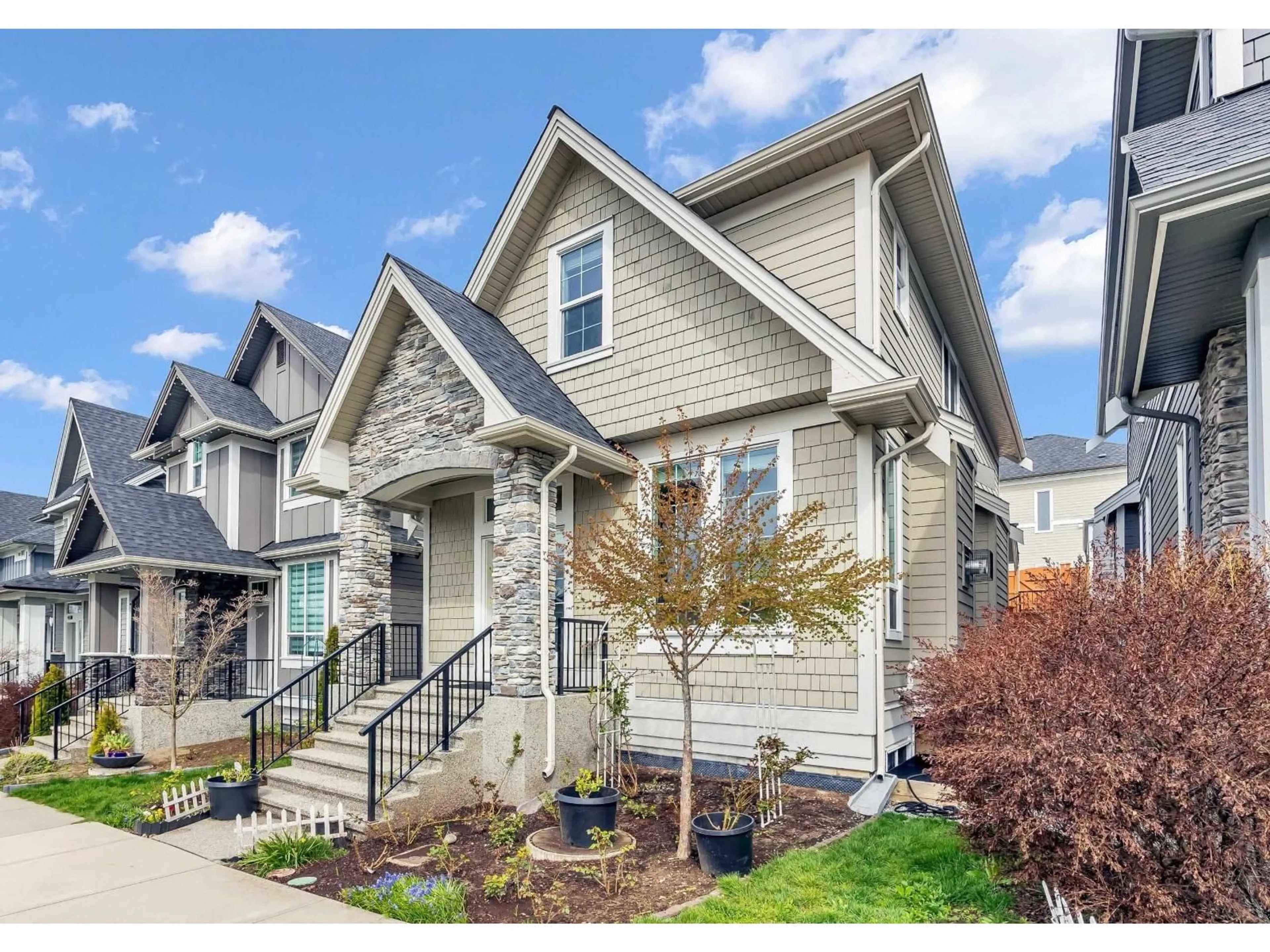 Home with vinyl exterior material, street for 16549 21 AVENUE, Surrey British Columbia V3Z0V7