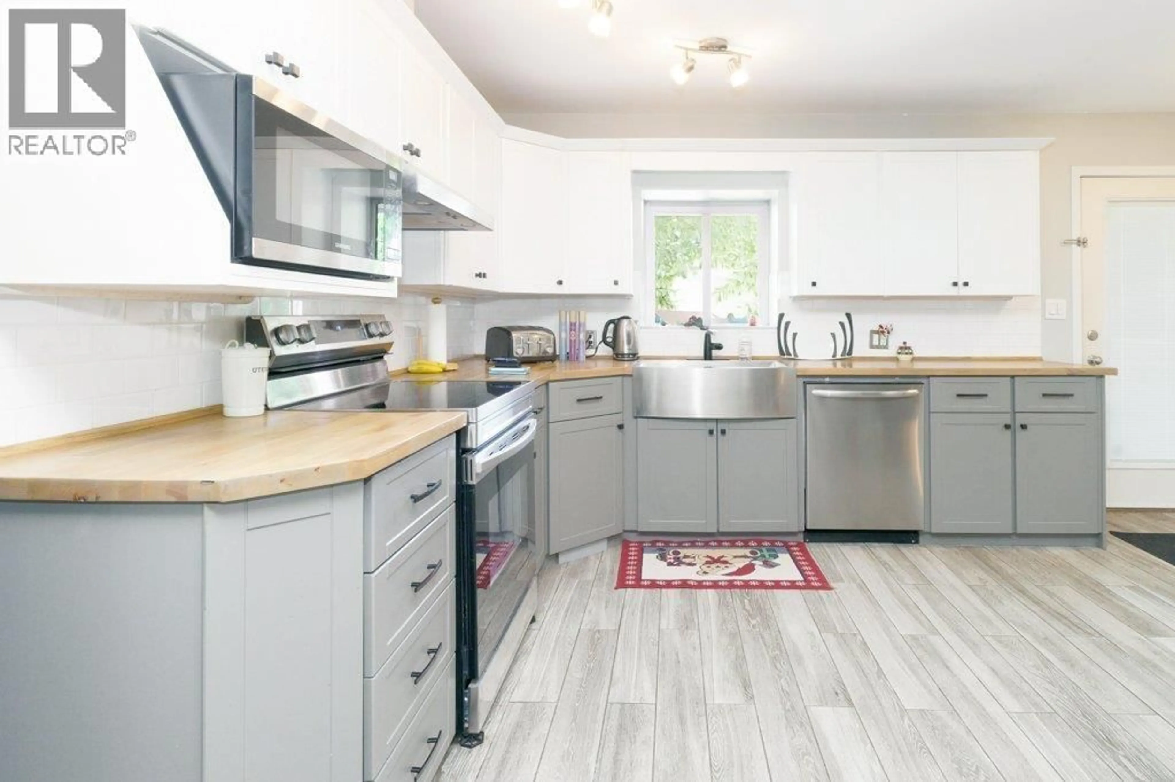 Open concept kitchen, unknown for 12060 208 STREET, Maple Ridge British Columbia V2X4W8