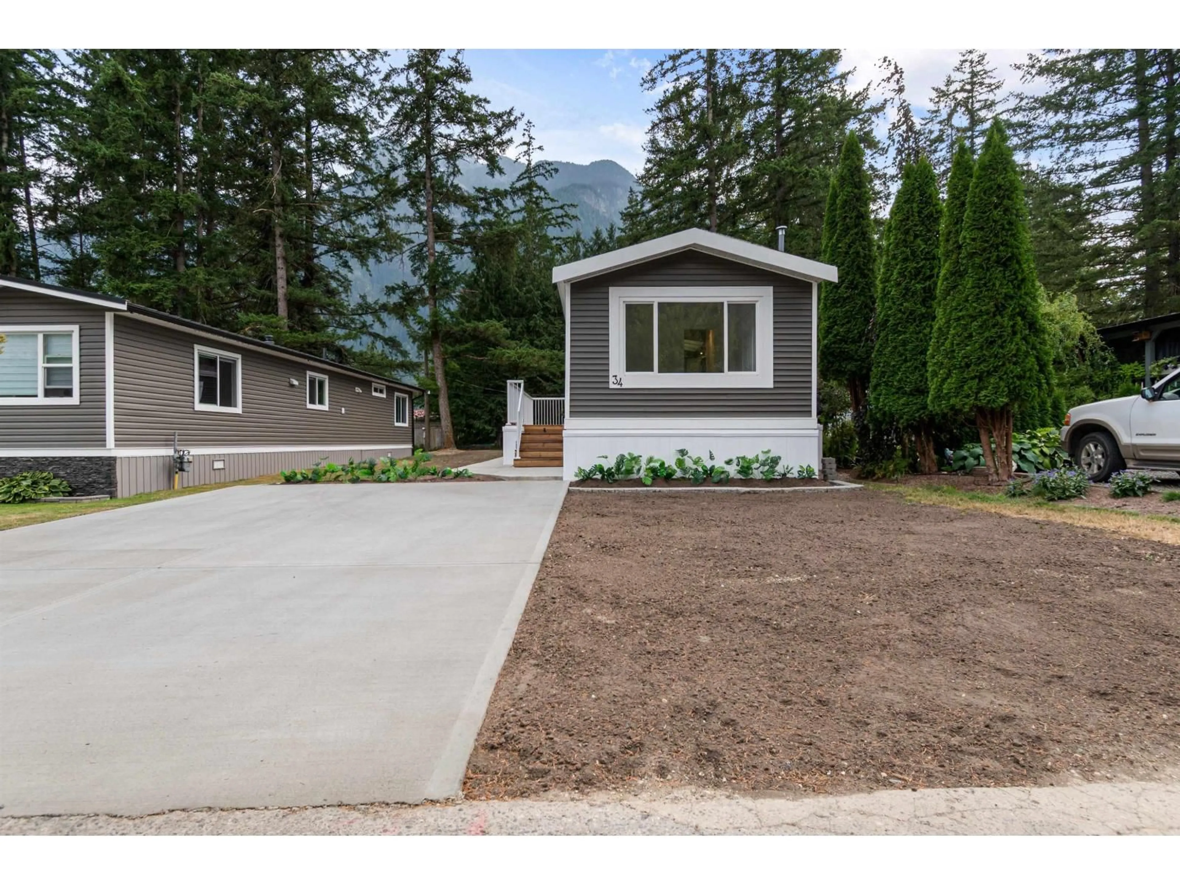 Home with vinyl exterior material, mountain view for 34 - 65367 KAWKAWA LAKE ROAD, Hope British Columbia V0X1L1