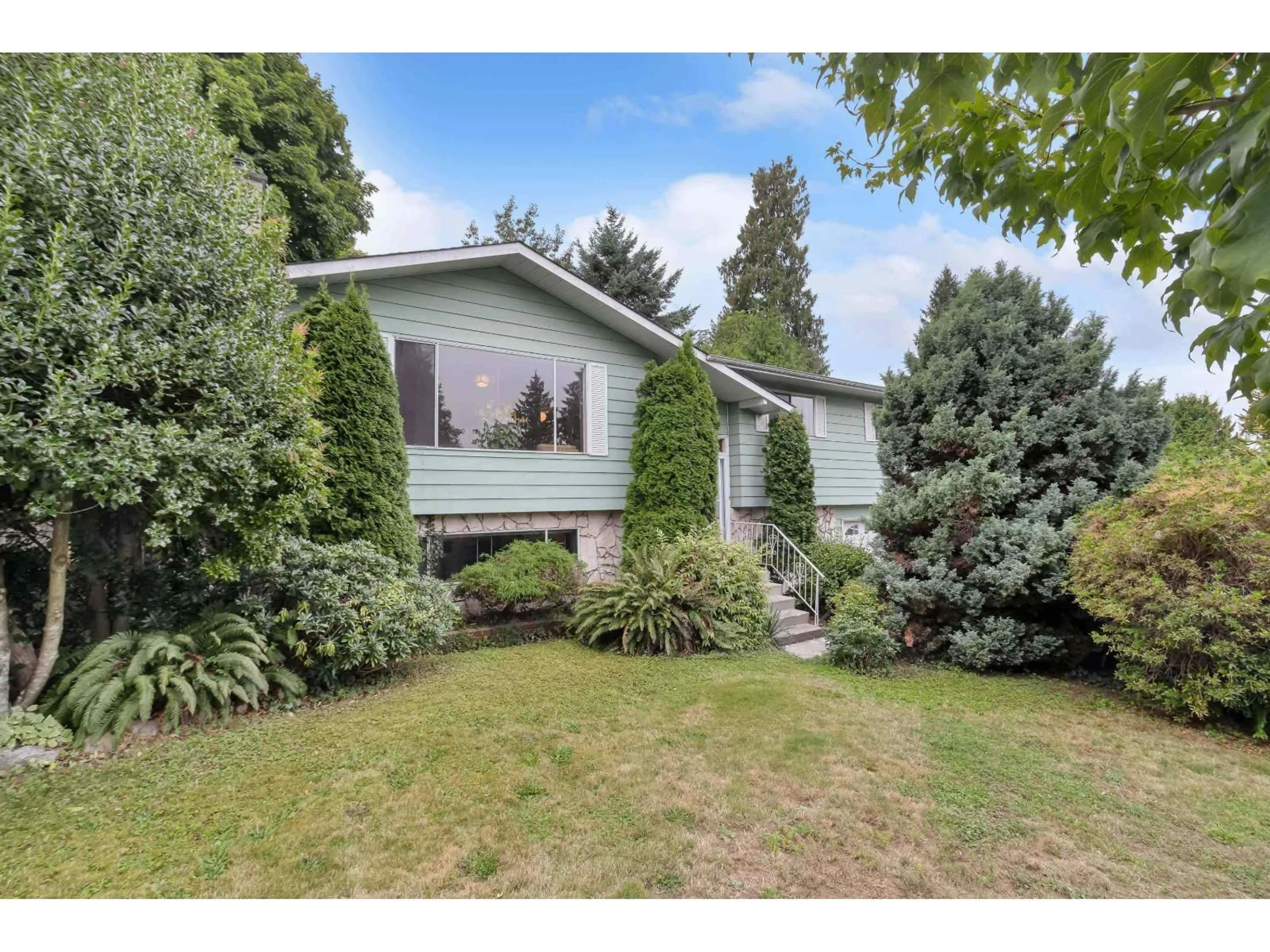 Home with vinyl exterior material, street for 11138 84B AVENUE, Delta British Columbia V4C3Y8