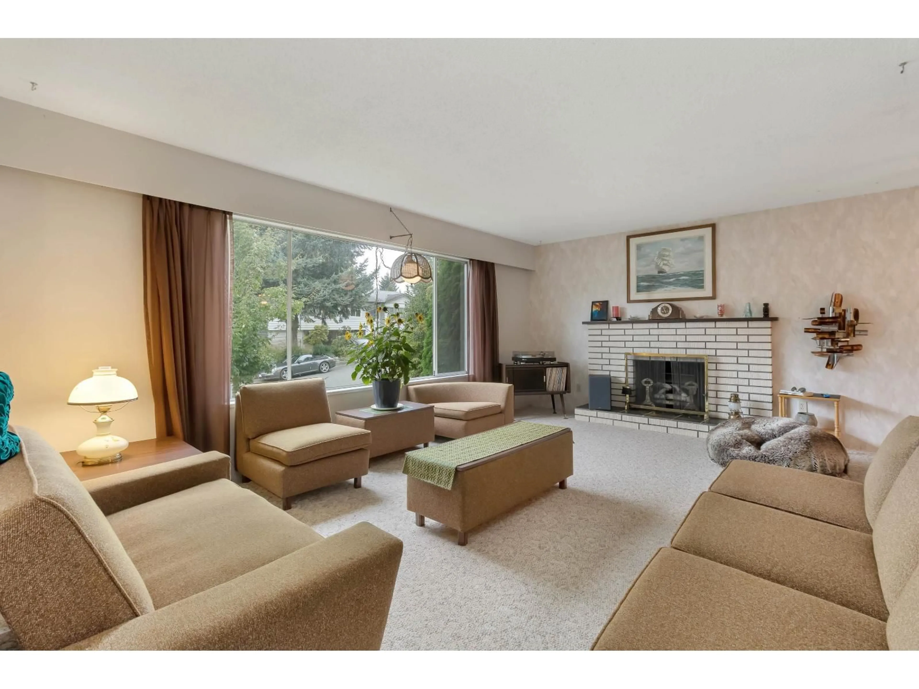 Living room with furniture, unknown for 11138 84B AVENUE, Delta British Columbia V4C3Y8