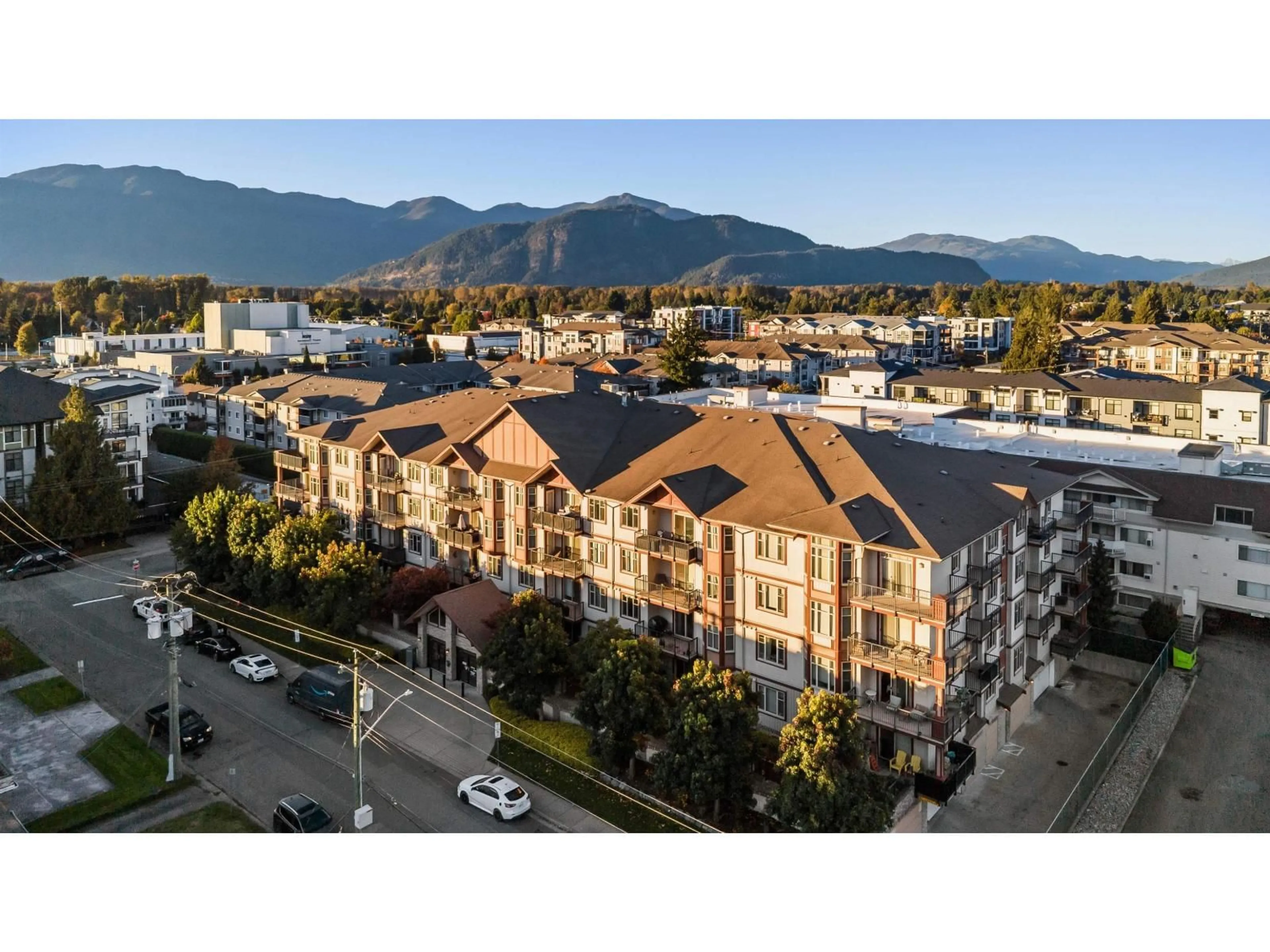 A pic from outside/outdoor area/front of a property/back of a property/a pic from drone, mountain view for 203 - 45615 BRETT AVENUE, Chilliwack British Columbia V2P1P1