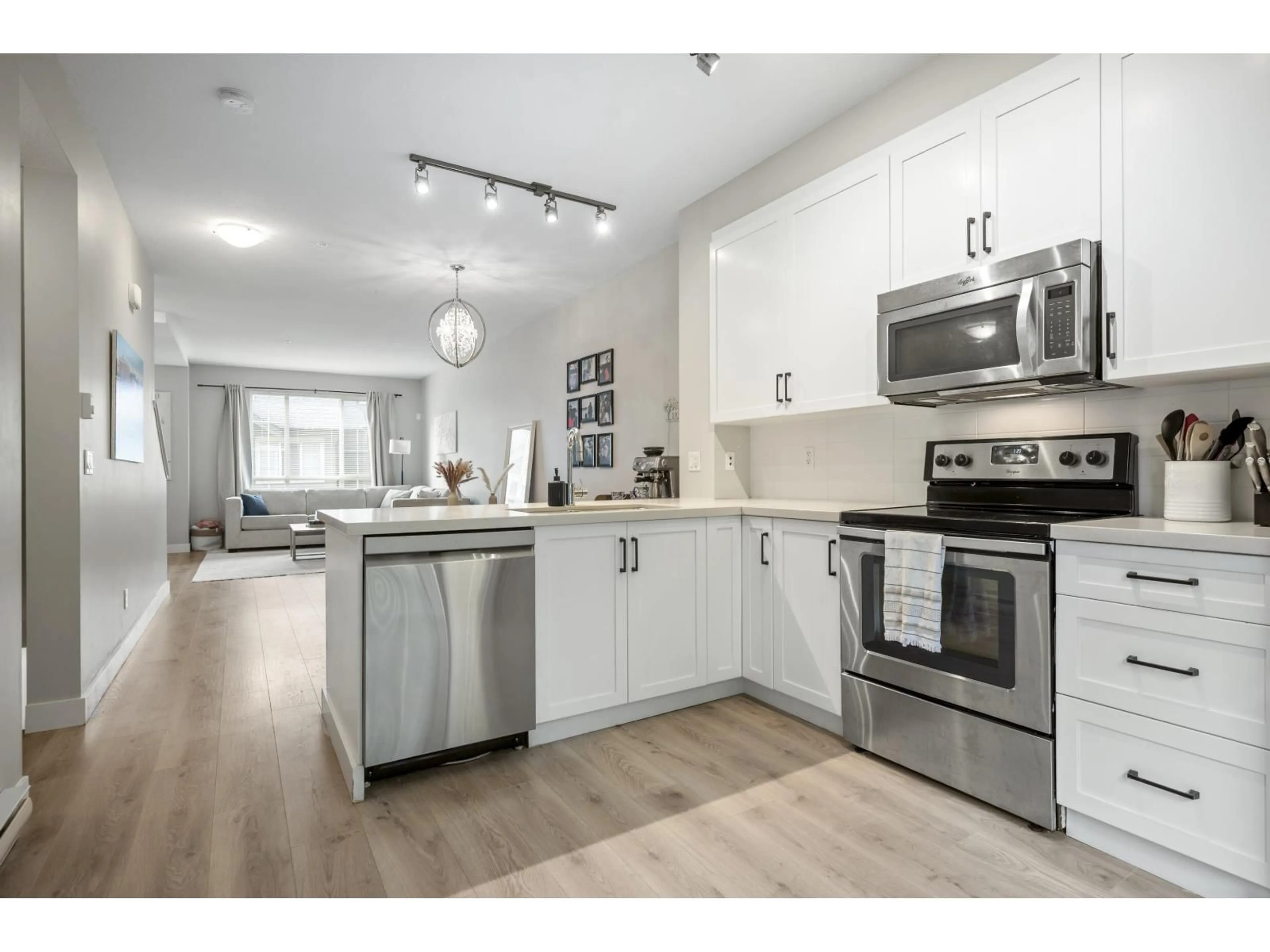 Open concept kitchen, unknown for 52 - 4967 220 STREET, Langley British Columbia V3A0G3