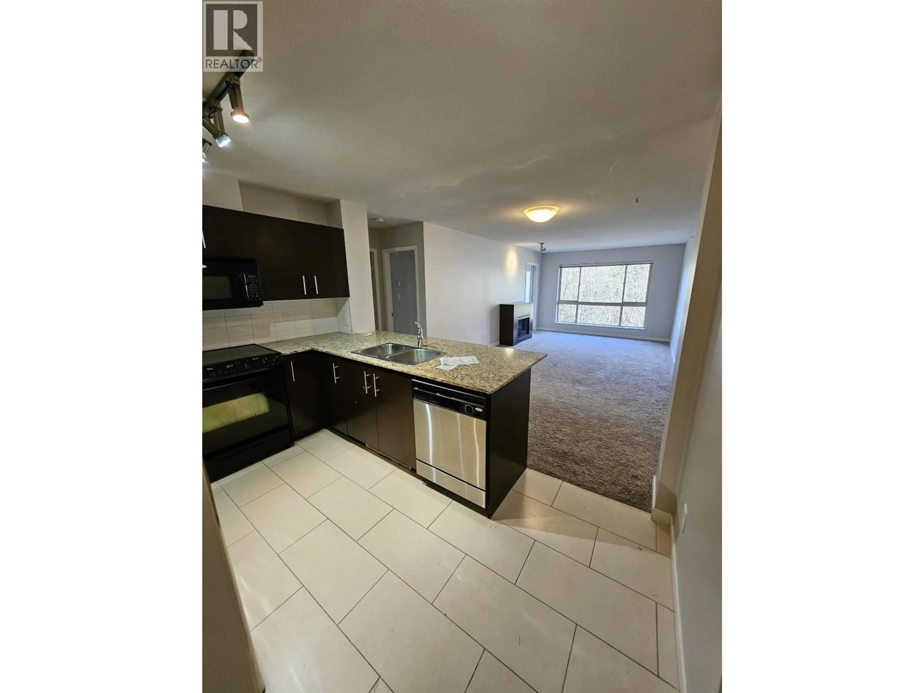 Open concept kitchen, unknown for 409 - 11665 HANEY, Maple Ridge British Columbia V2X8W9