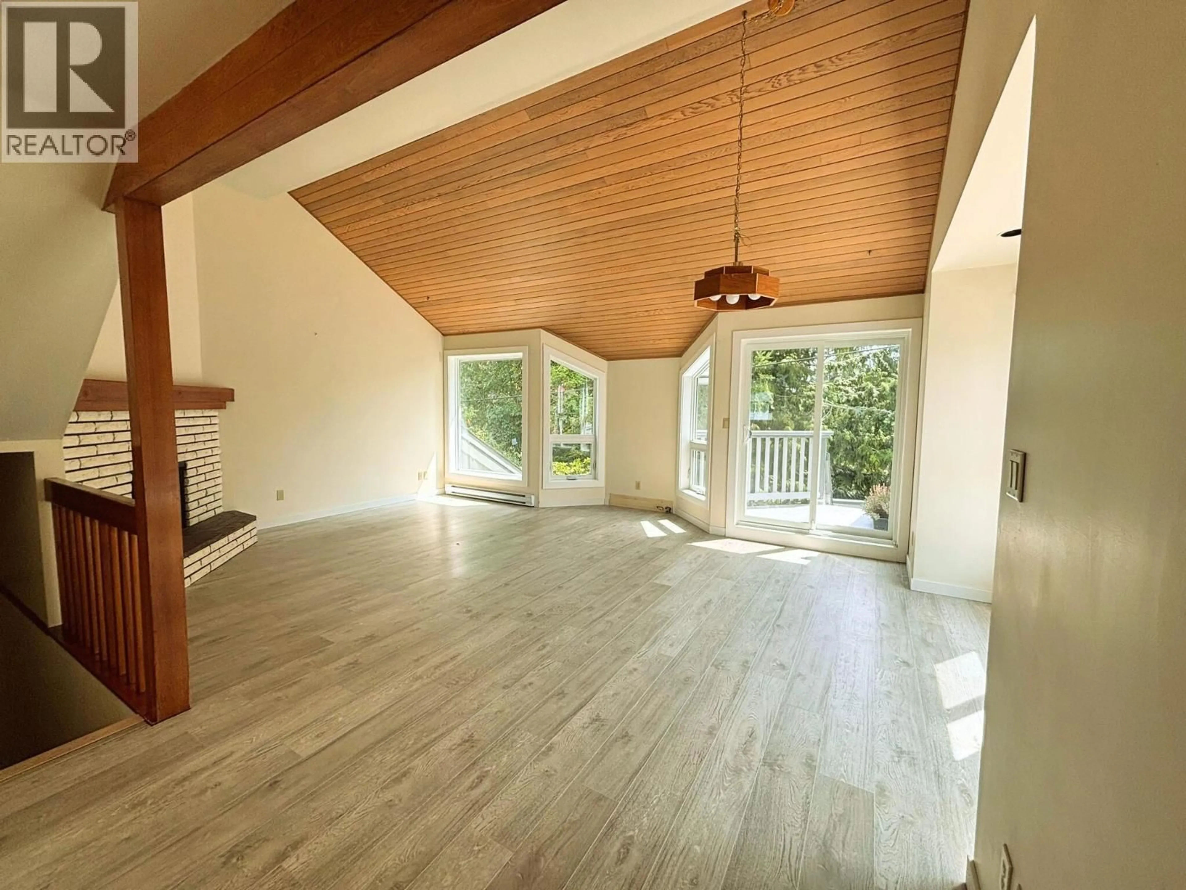 A pic of a room for 9 - 5753 WHARF AVENUE, Sechelt British Columbia V7Z0H5