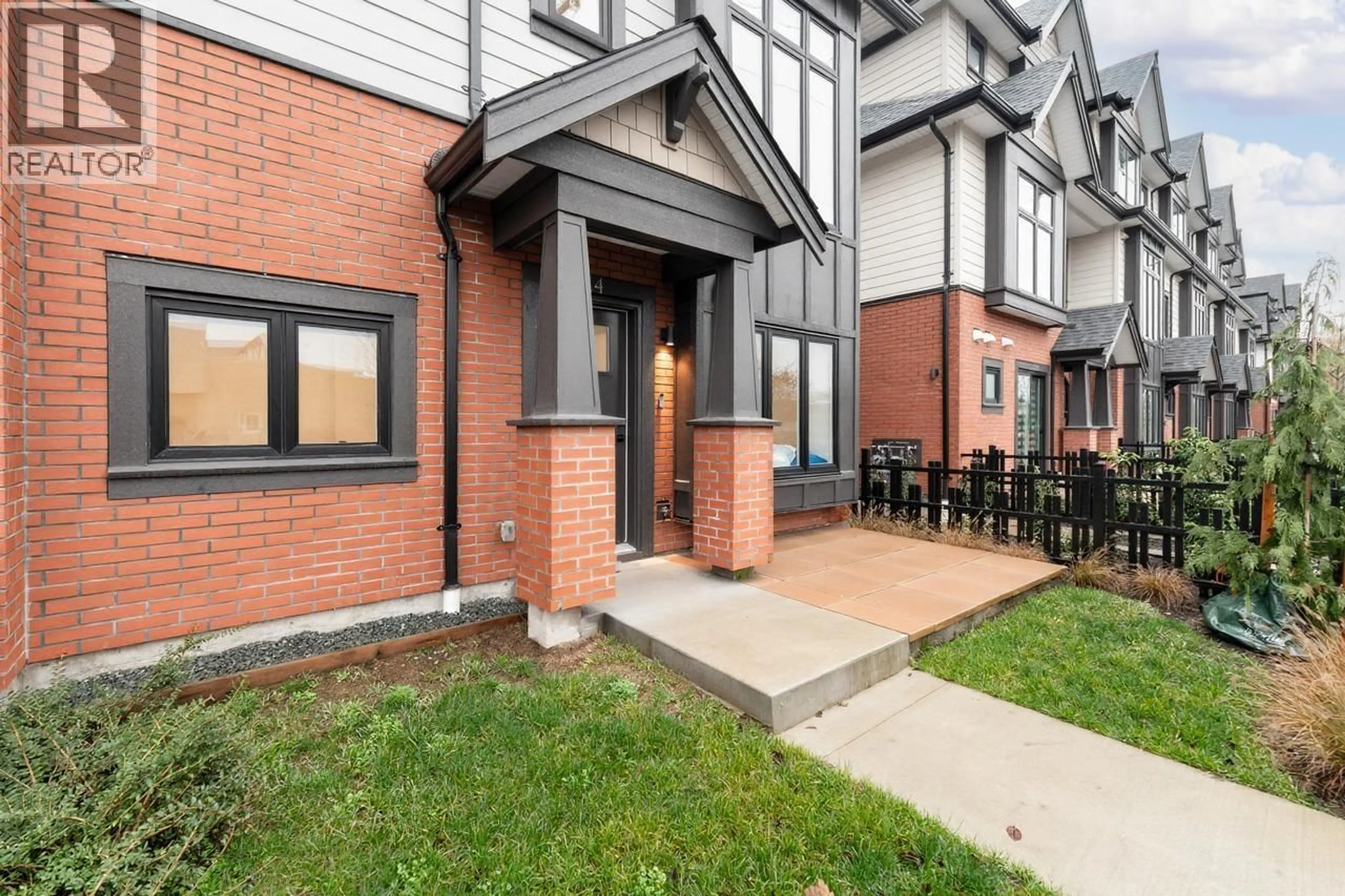 Home with brick exterior material, street for 18 - 10233 NO. 2 ROAD, Richmond British Columbia V7E0C7