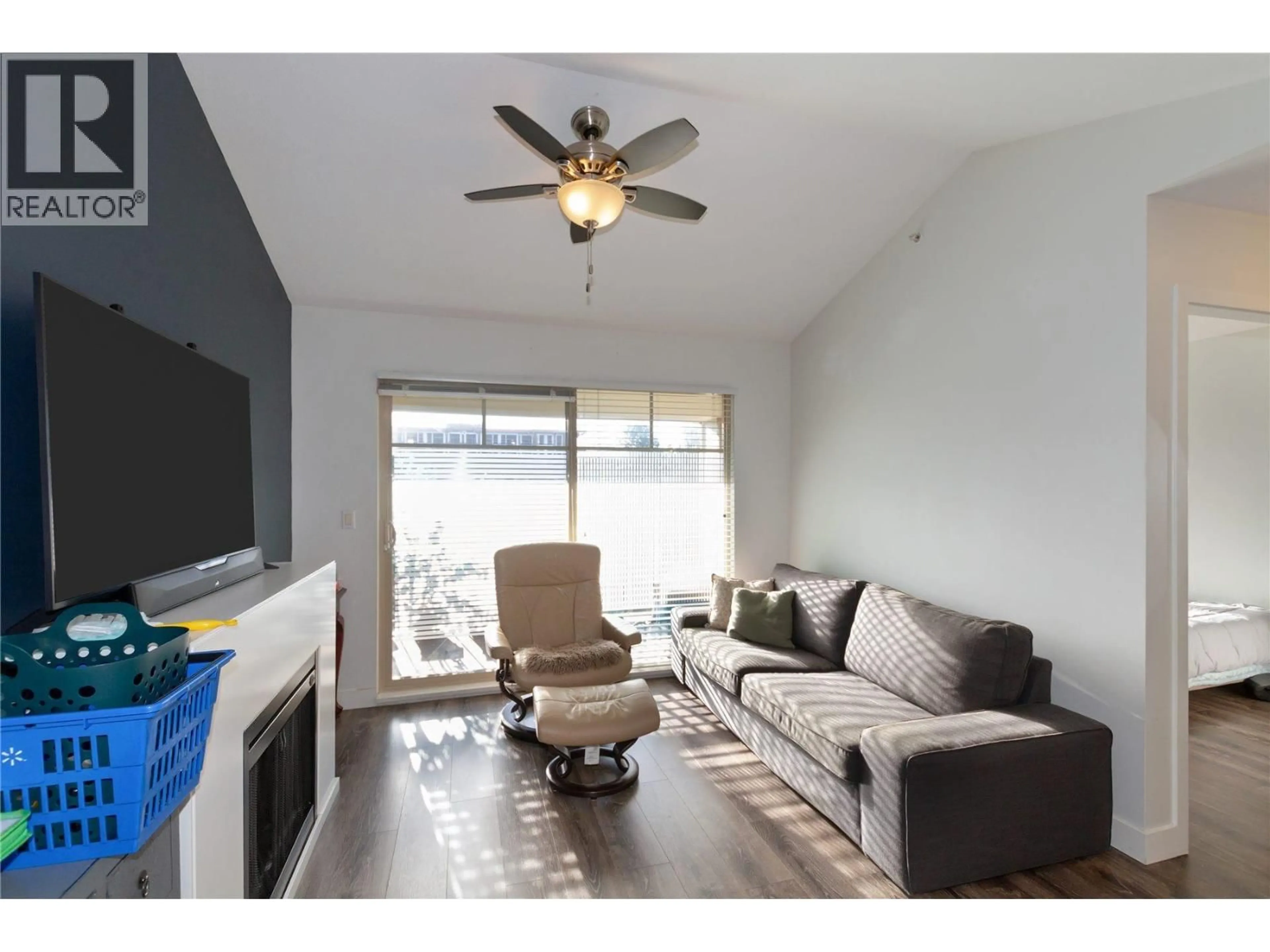 Living room with furniture, unknown for 419 - 12248 224 STREET, Maple Ridge British Columbia V2X8W6