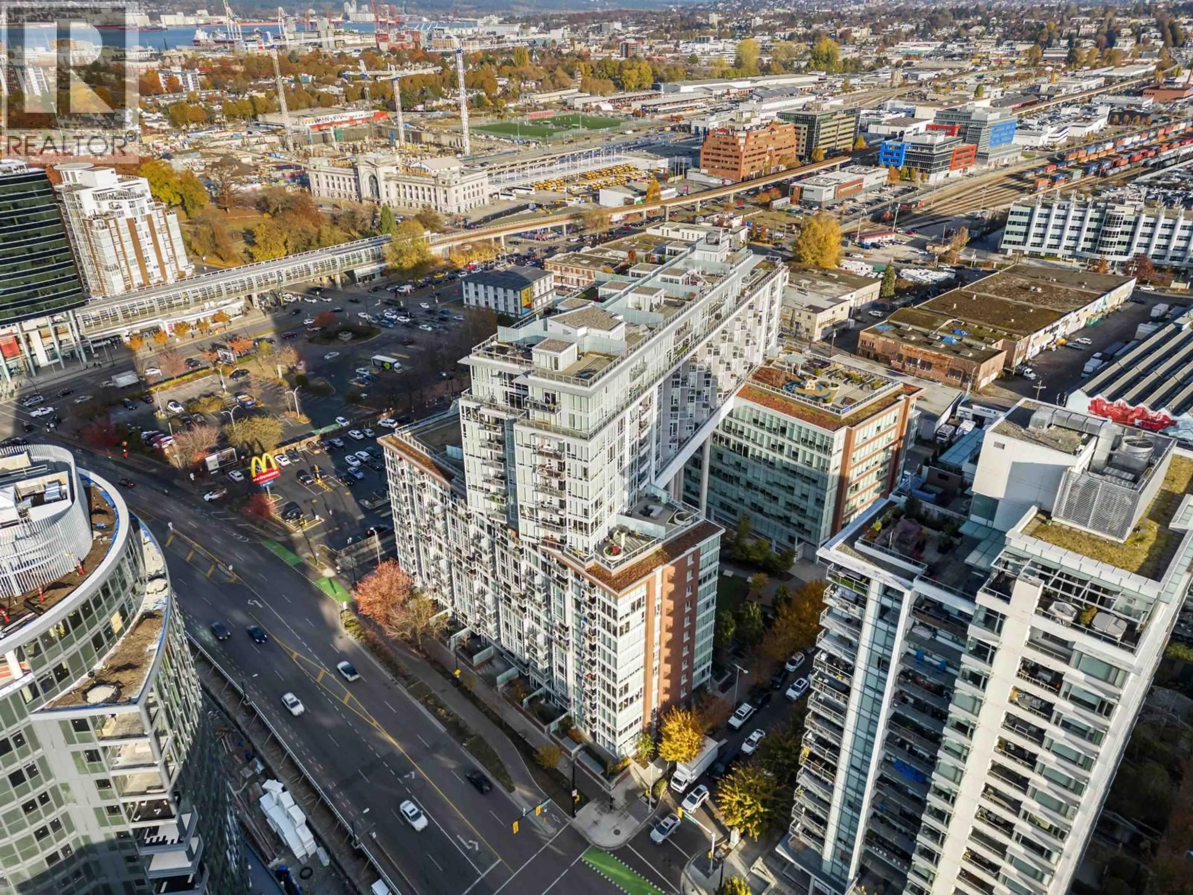 A pic from outside/outdoor area/front of a property/back of a property/a pic from drone, city buildings view from balcony for 206 - 1618 QUEBEC STREET, Vancouver British Columbia V6A0C5