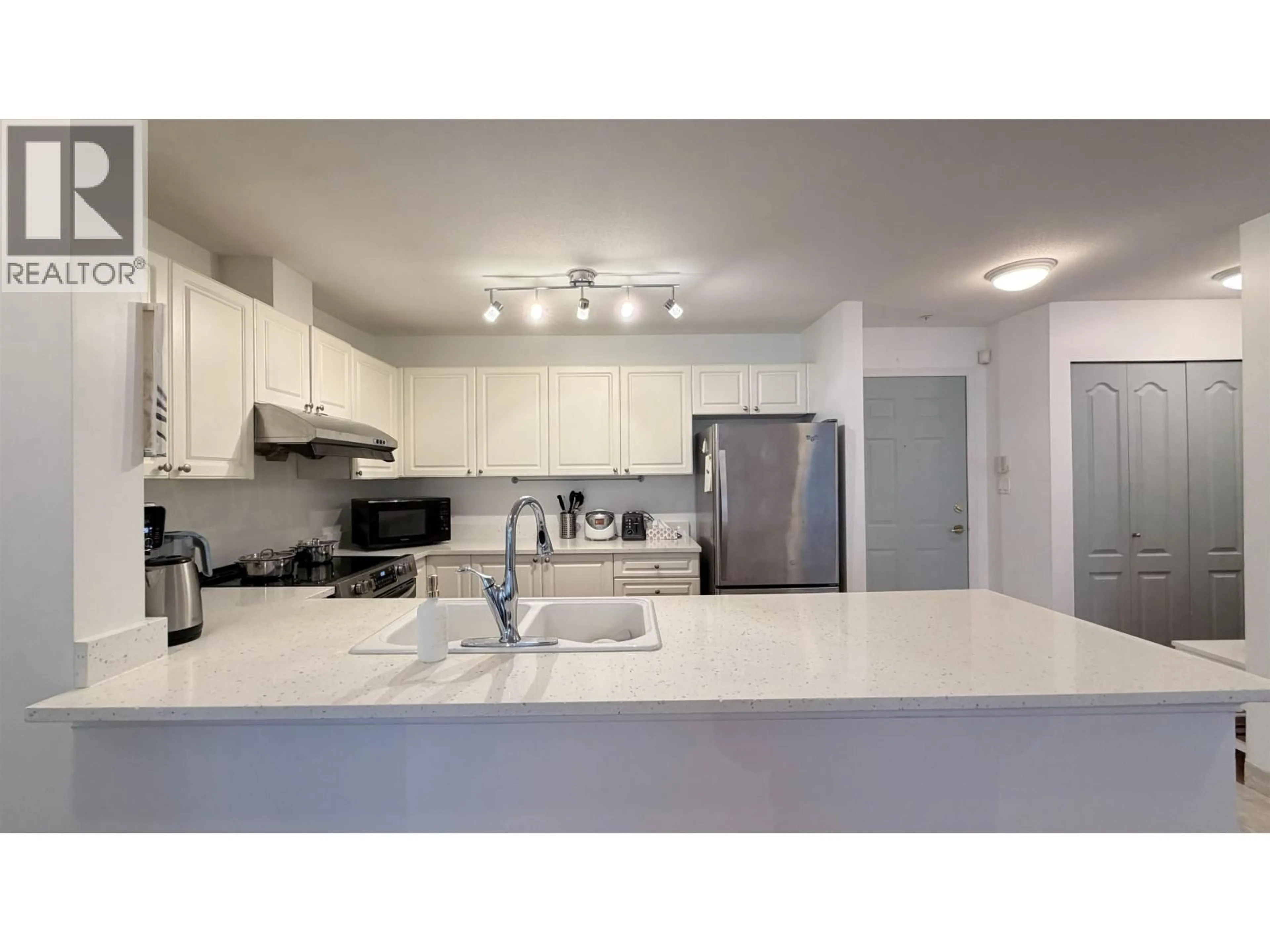 Unknown for 236 - 5880 DOVER CRESCENT, Richmond British Columbia V7C5P5