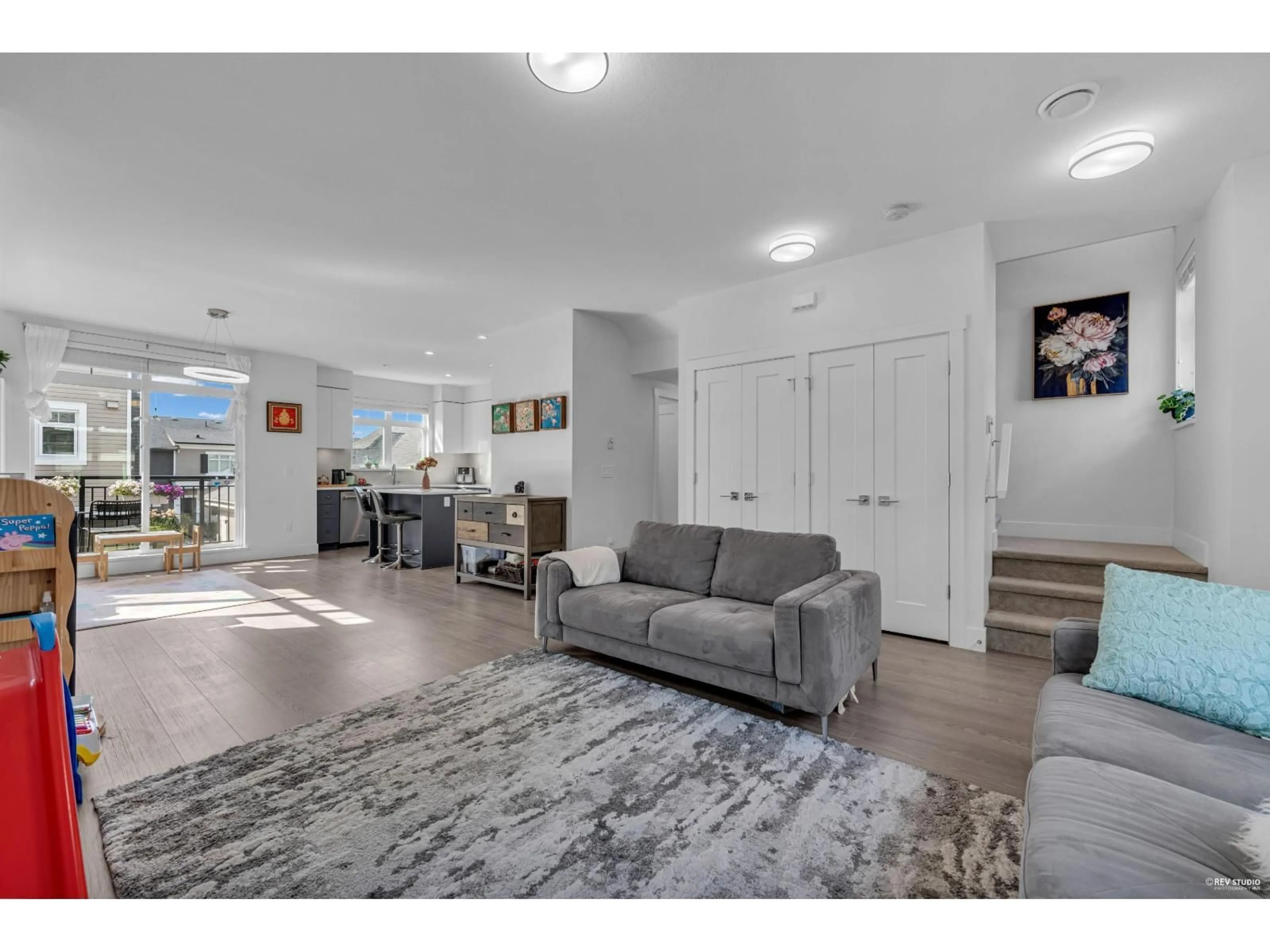 Living room with furniture, unknown for 87 - 2070 OAK MEADOWS DRIVE, Surrey British Columbia V3S9M8