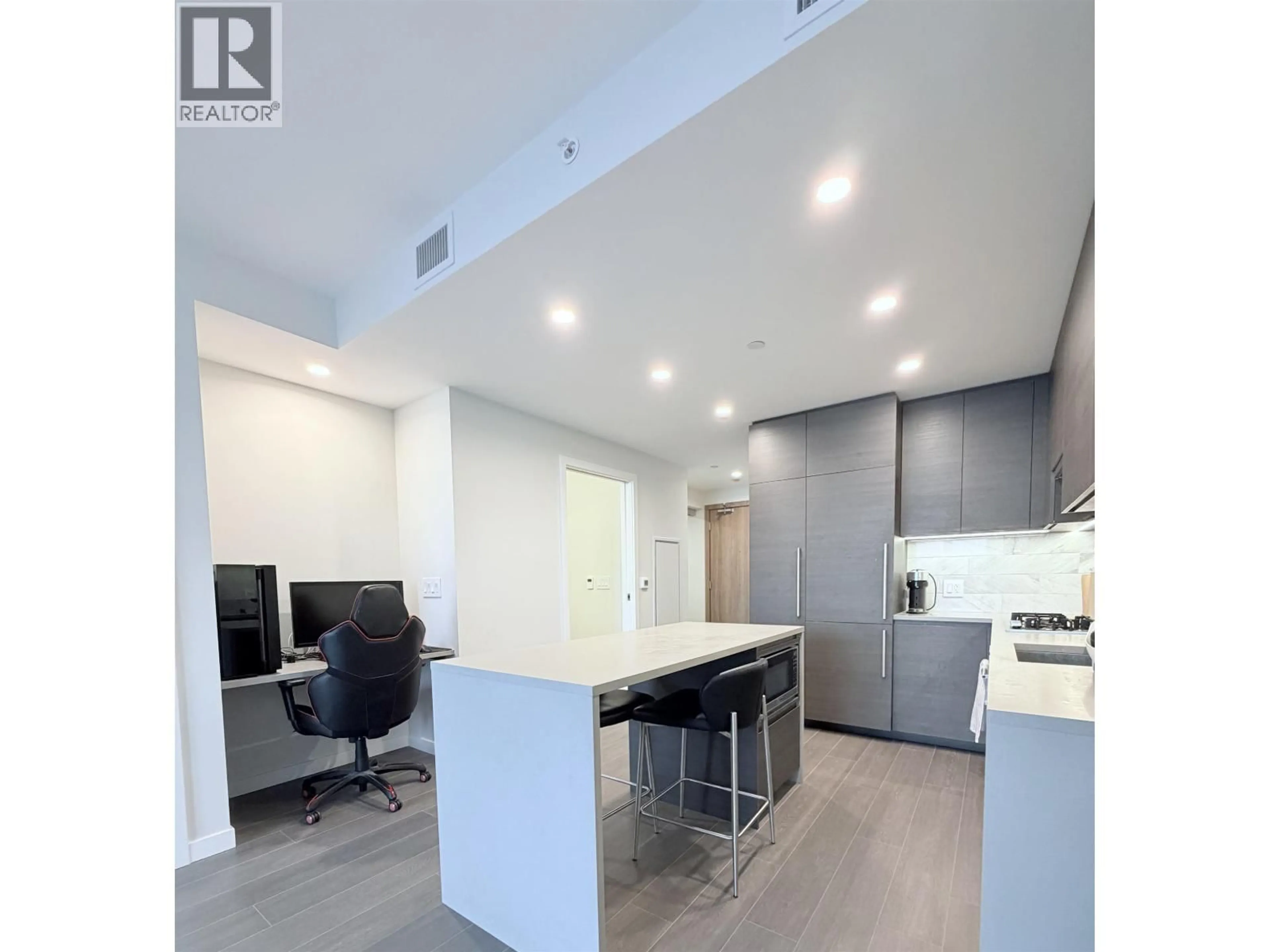 Open concept kitchen, unknown for 2803 - 2108 GILMORE AVENUE, Burnaby British Columbia V5C0N8