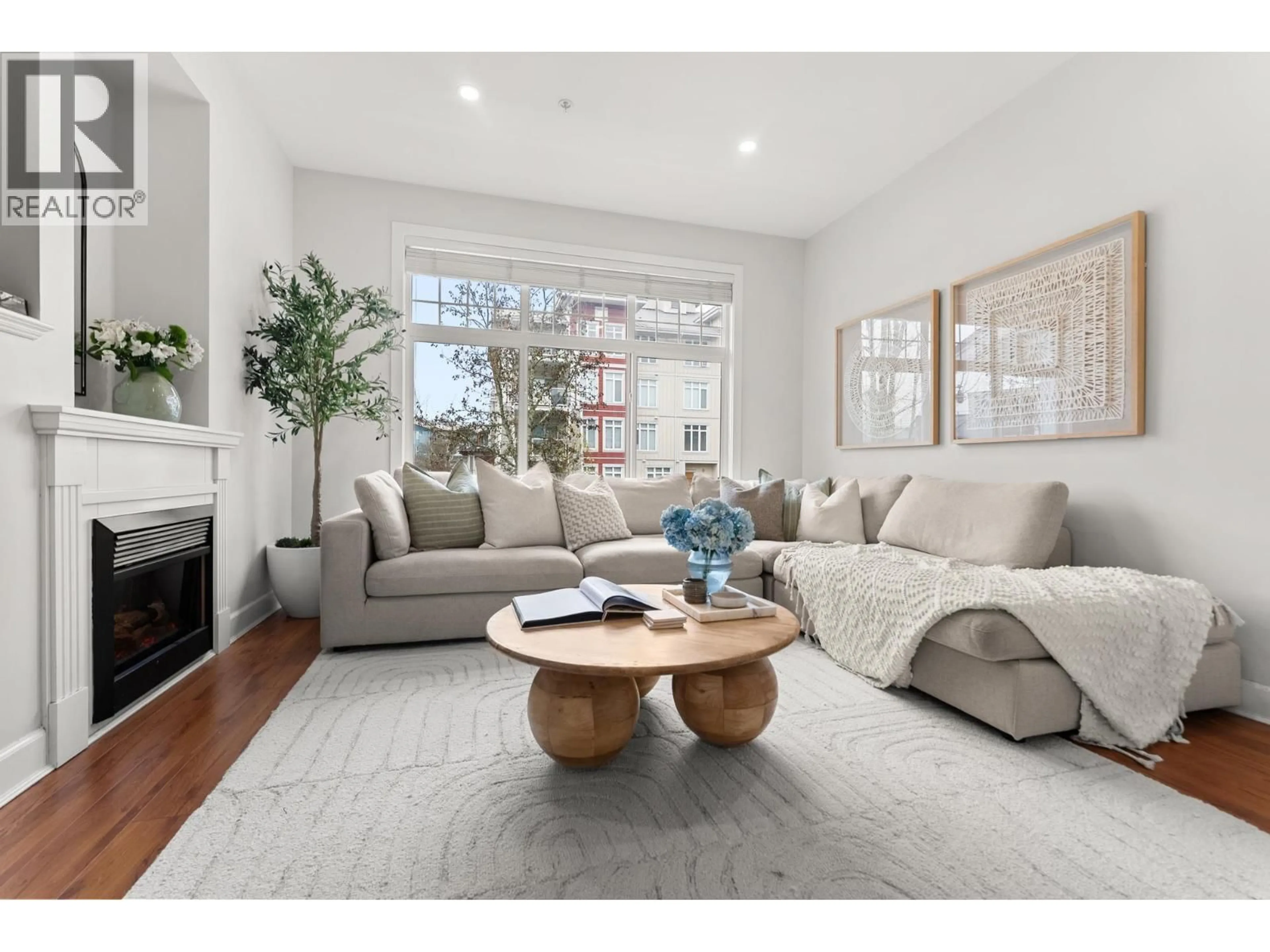 Living room with furniture, unknown for 37 - 12333 ENGLISH AVENUE, Richmond British Columbia V7E6T2