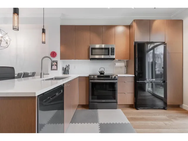 118 - 19505 68A AVENUE, Surrey