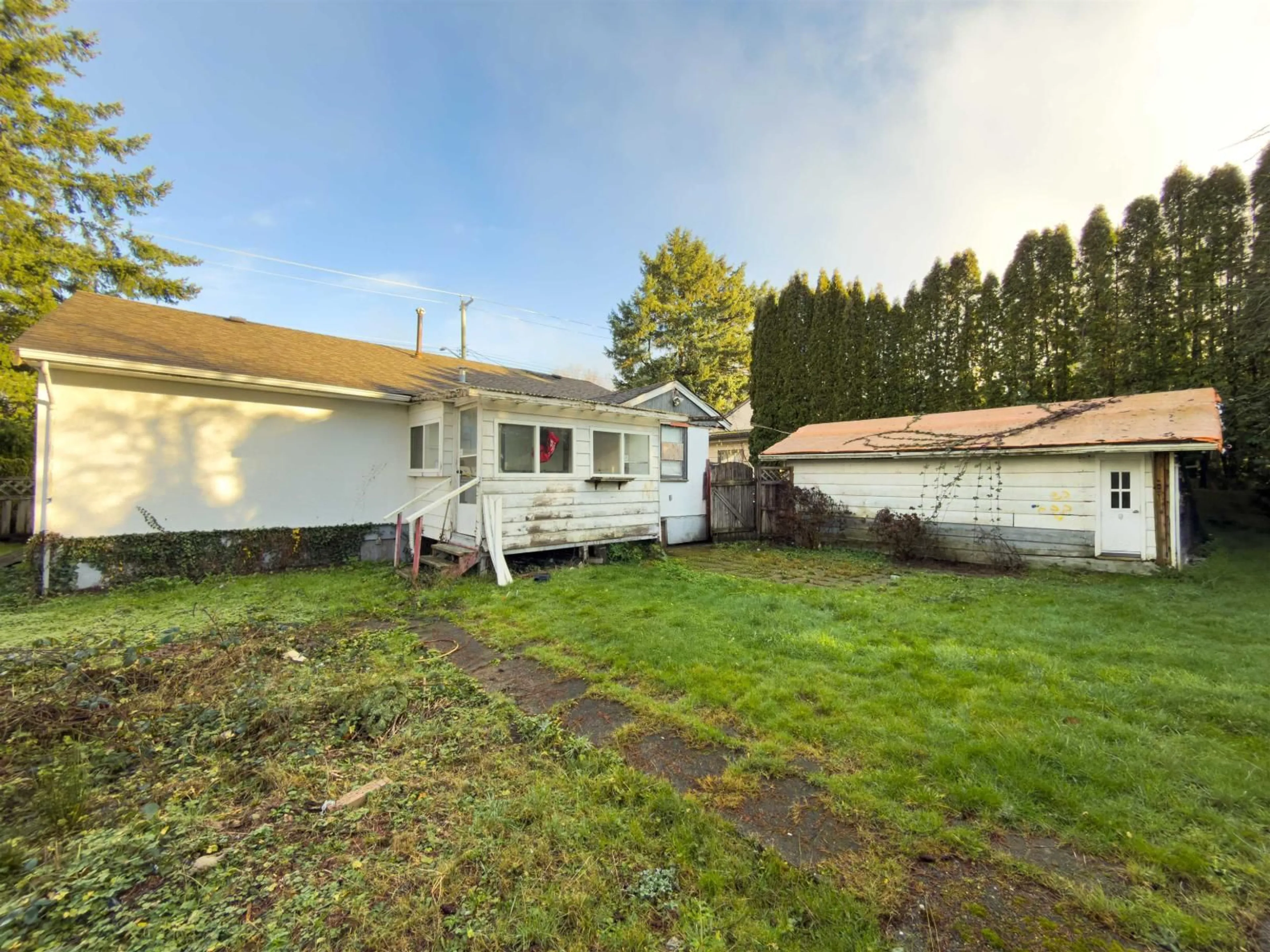 A pic from outside/outdoor area/front of a property/back of a property/a pic from drone, street for 17834 60 AVENUE, Surrey British Columbia V3S1V4