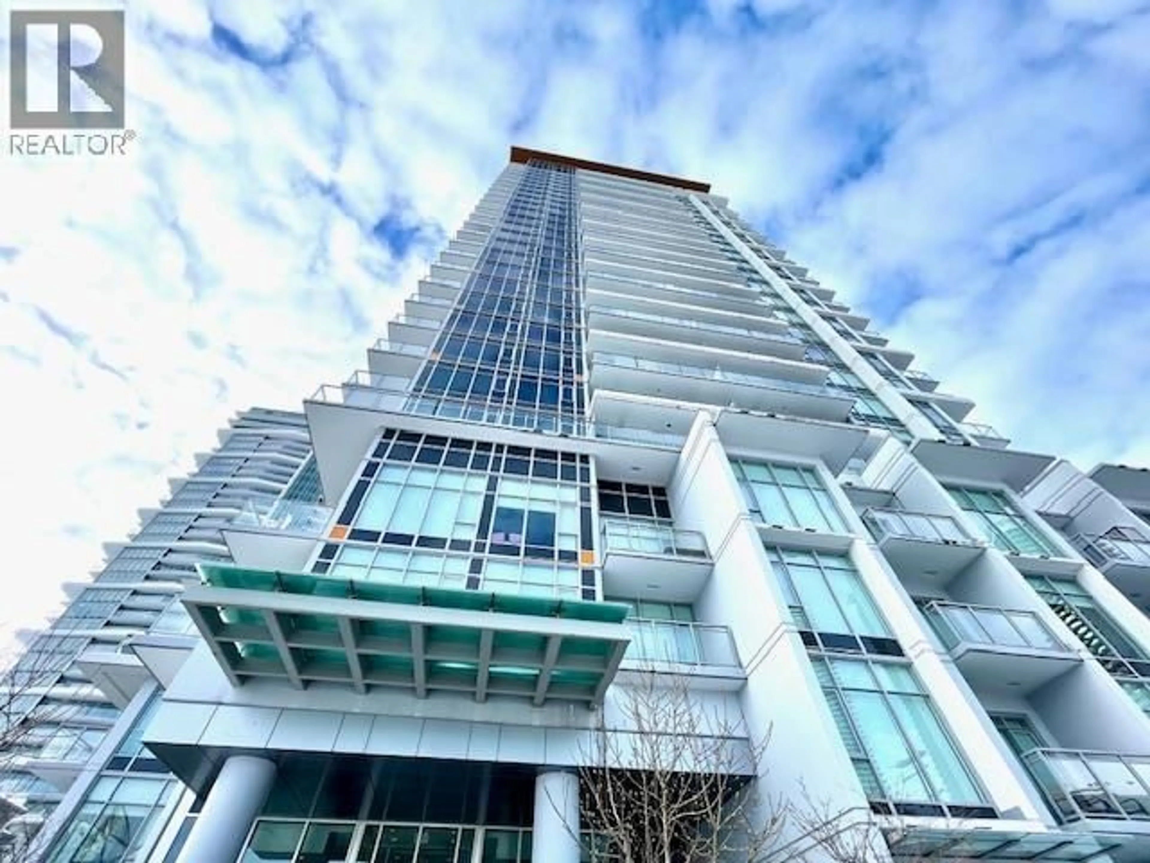 Indoor foyer for 1604 - 2351 BETA AVENUE, Burnaby British Columbia V5C0M2